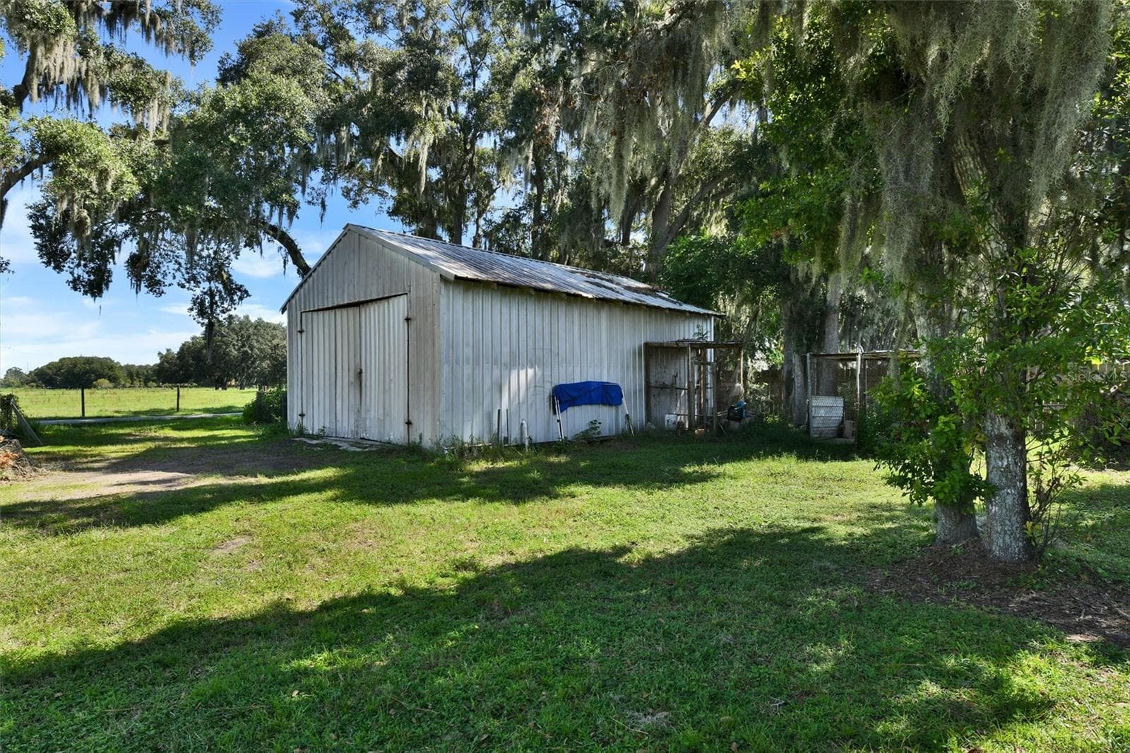 Work Shed - 510 CLOVERLEAF DR, LITHIA