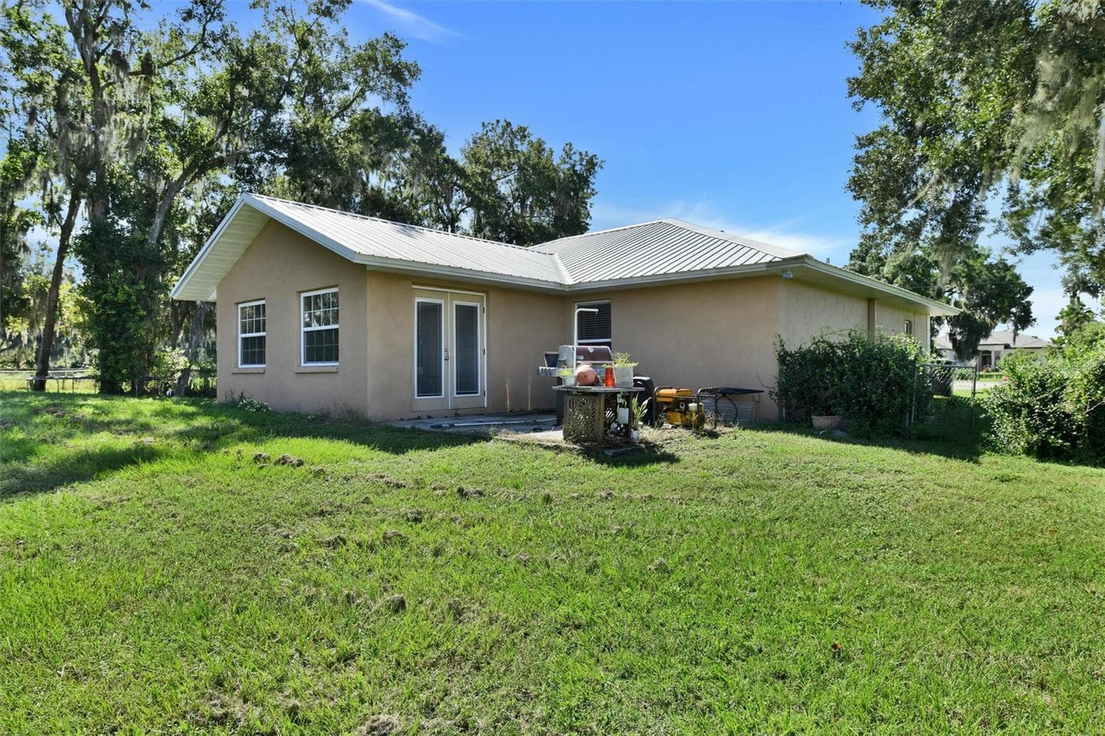 Back yard - 510 CLOVERLEAF DR, LITHIA