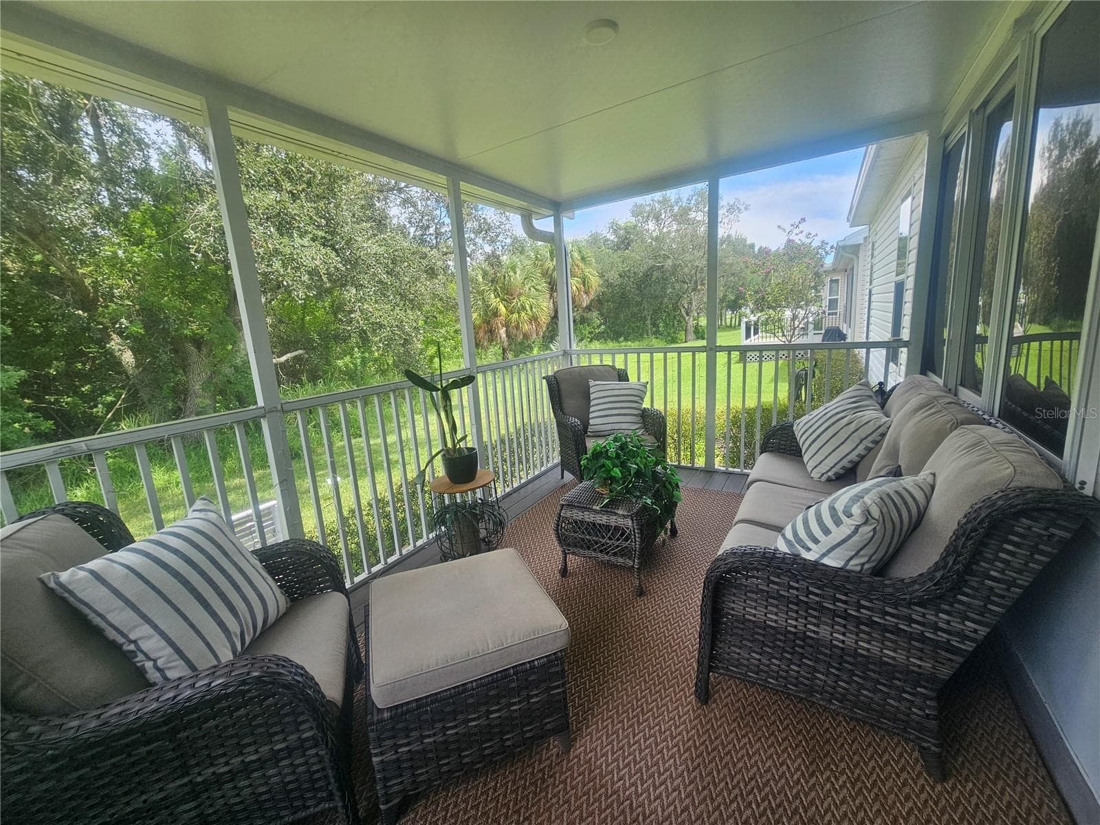 Screened-In Porch - 603 CANAL WAY, OLDSMAR