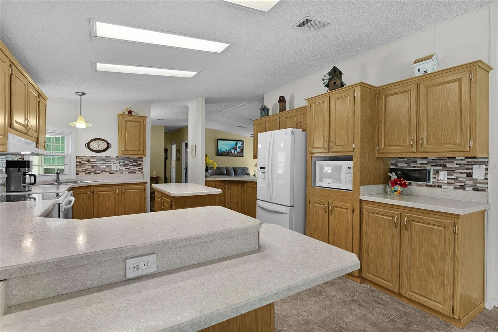 Manufactured Home at 705 OAK BLVD, WILDWOOD, photo 12 of 30