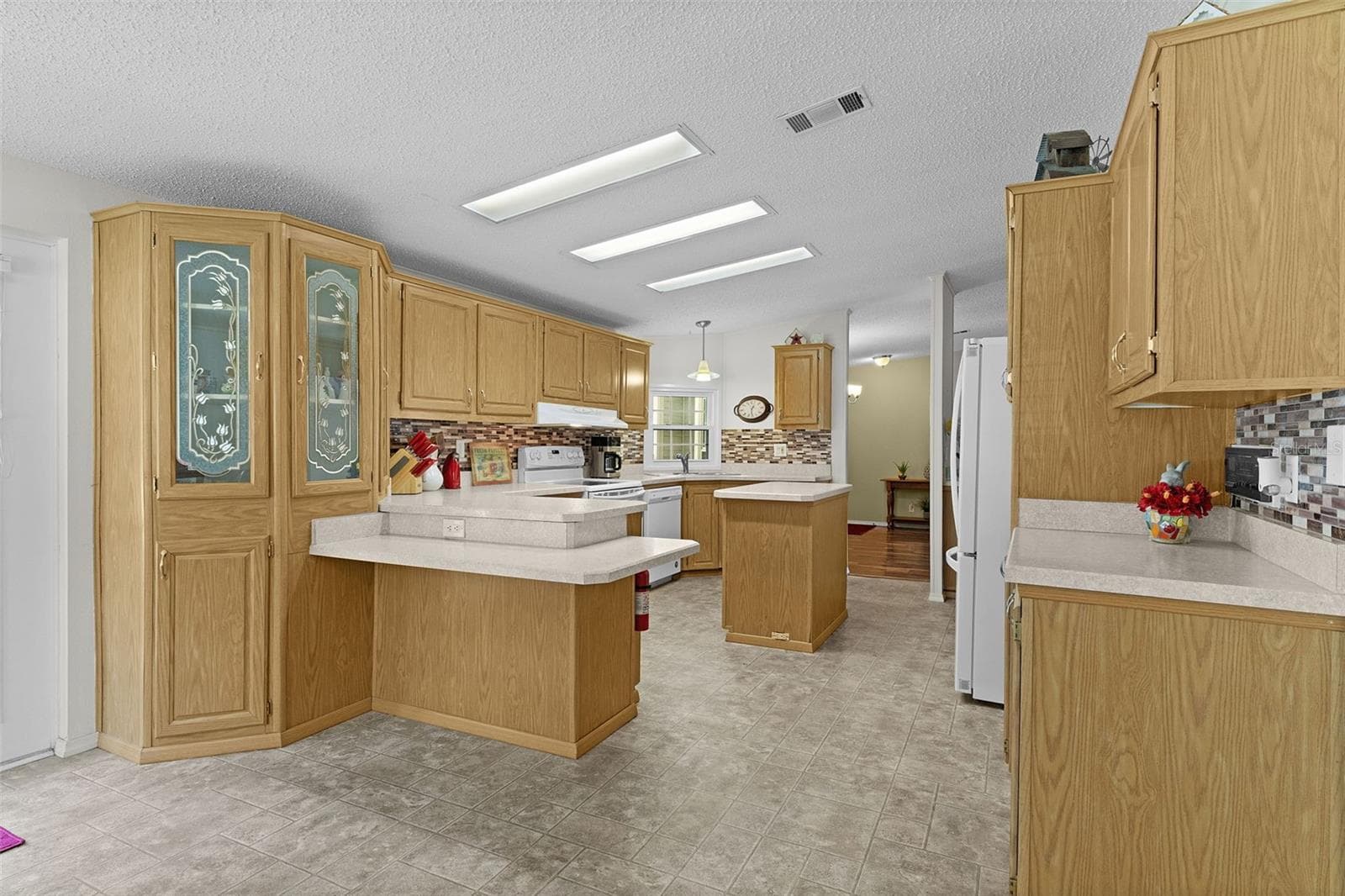 Manufactured Home at 705 OAK BLVD, WILDWOOD, photo 13 of 30