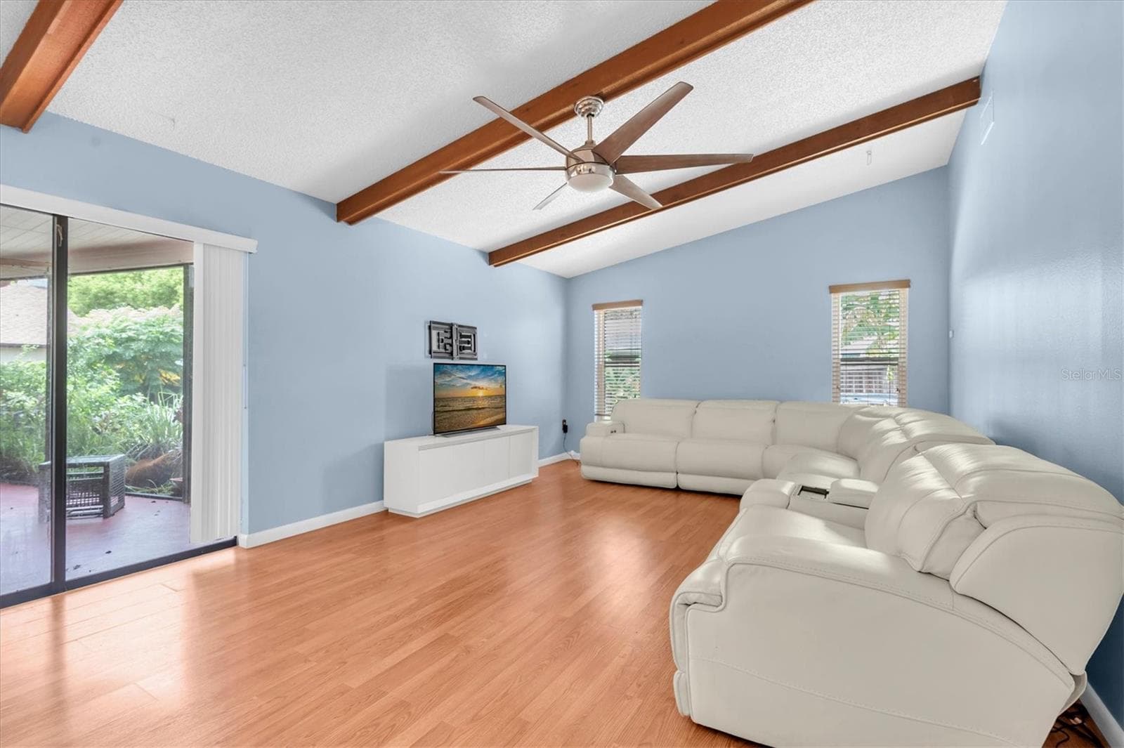 Single Family Residence at 914 HARBOR CIR, PALM HARBOR, photo 14 of 50