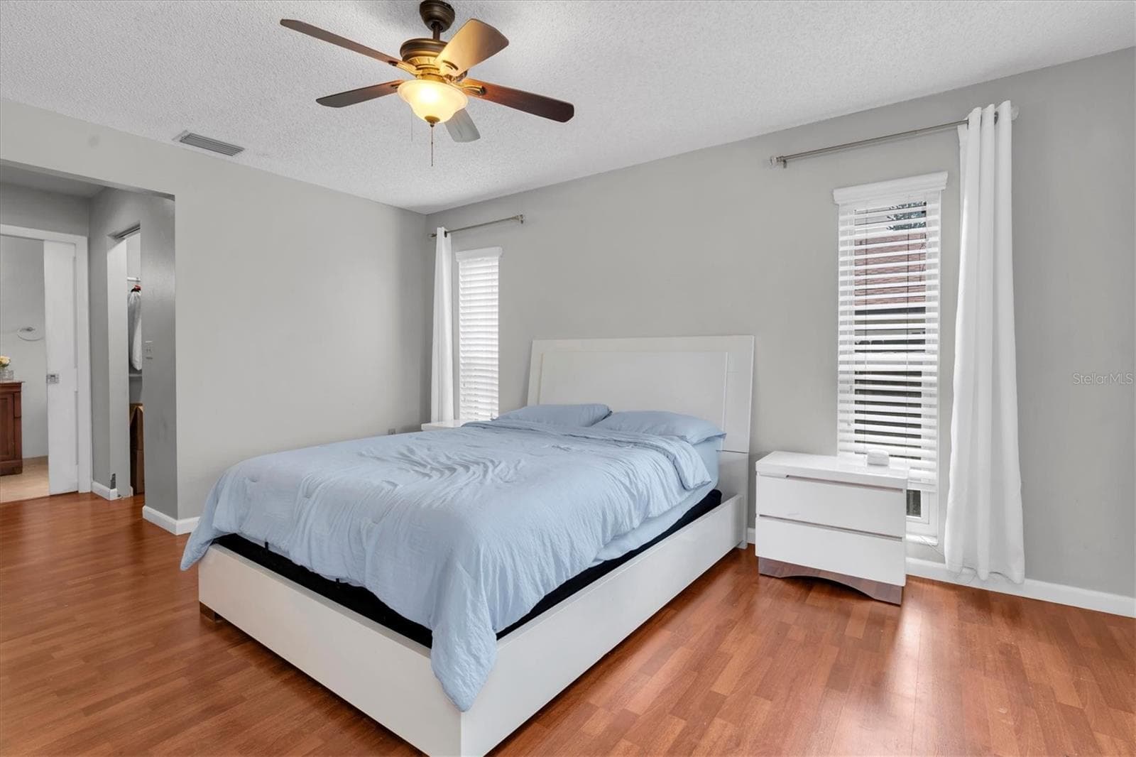 Single Family Residence at 914 HARBOR CIR, PALM HARBOR, photo 25 of 50