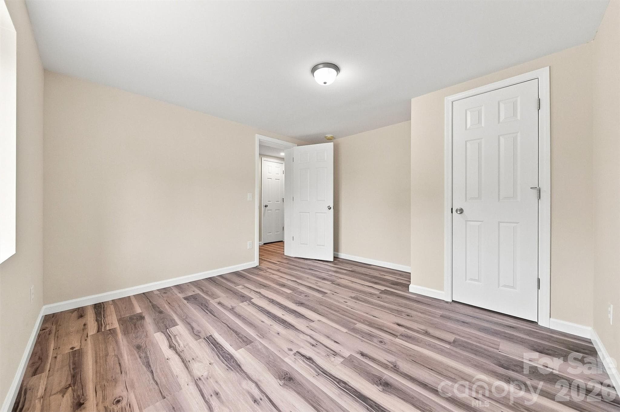 Single Family Residence at 109 Countryside Drive SE, Lenoir, photo 5 of 21