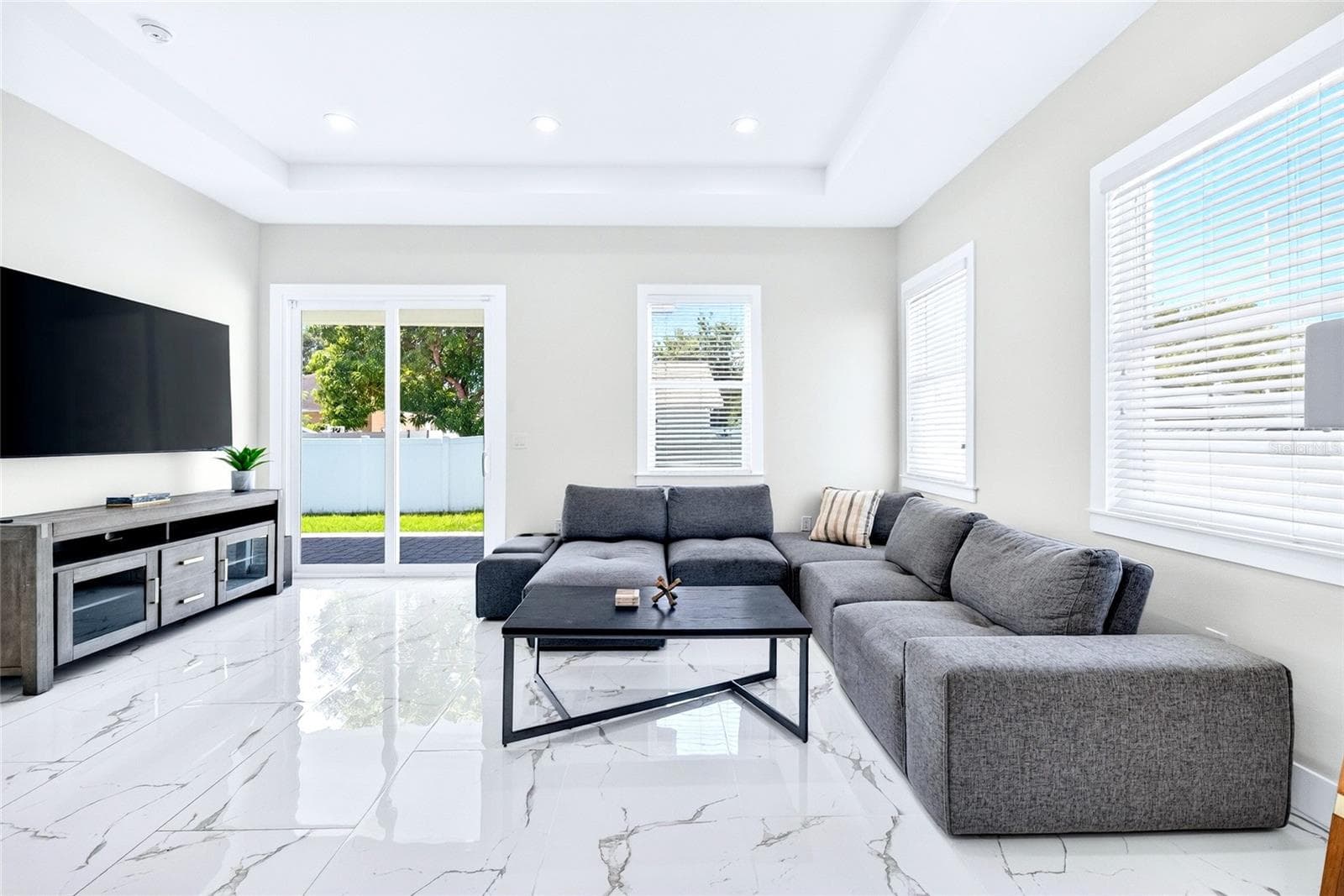 Single Family Residence at 4020 W ARCH ST, TAMPA, photo 14 of 48