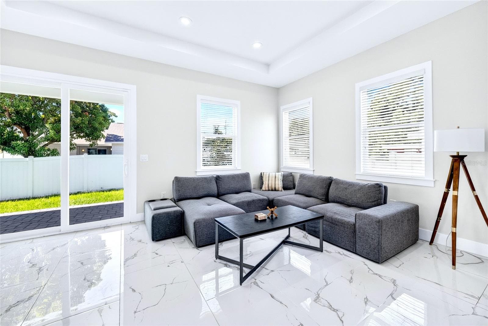 Single Family Residence at 4020 W ARCH ST, TAMPA, photo 15 of 48