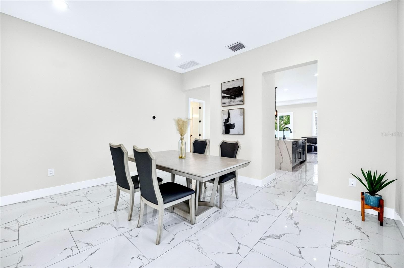 Single Family Residence at 4020 W ARCH ST, TAMPA, photo 18 of 48