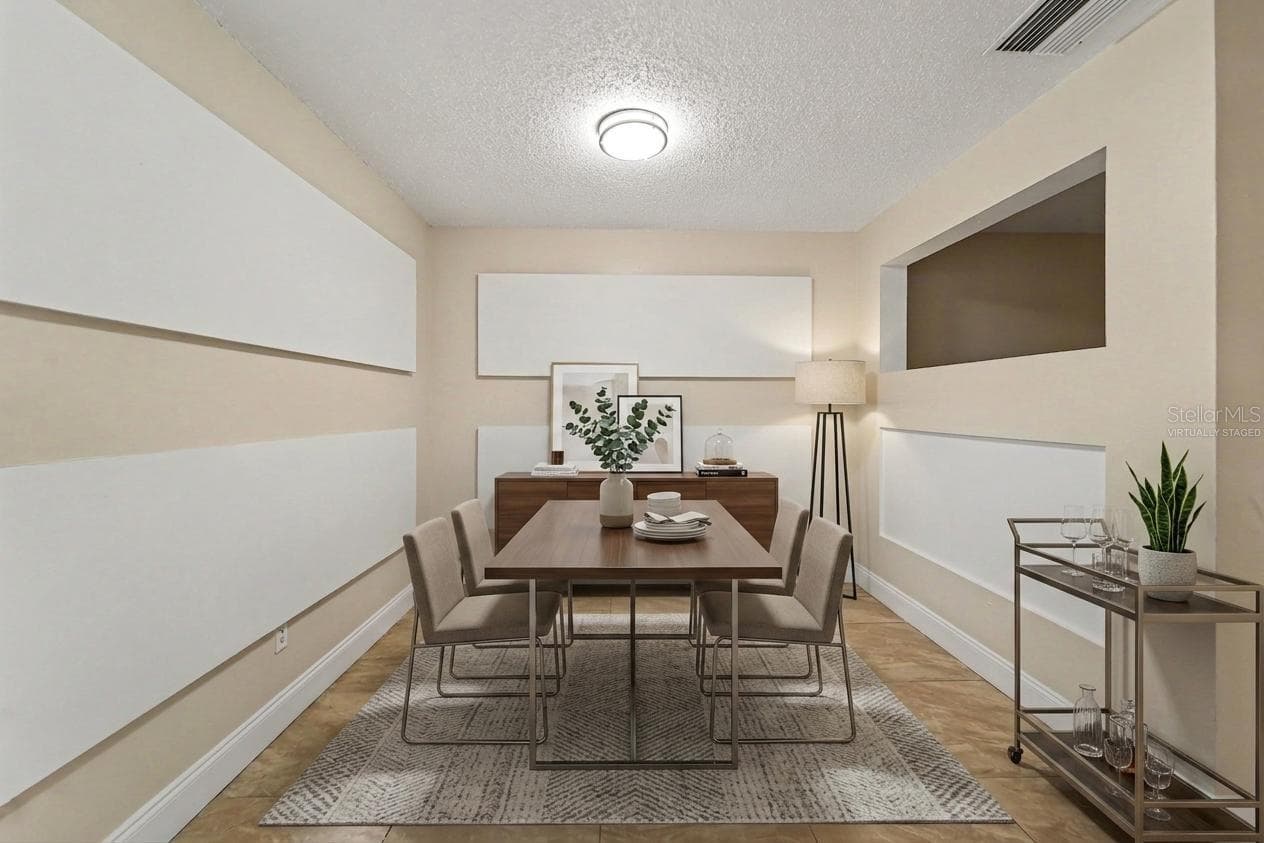 Virtually Staged - 12310 TOUCHTON DR #43, TAMPA