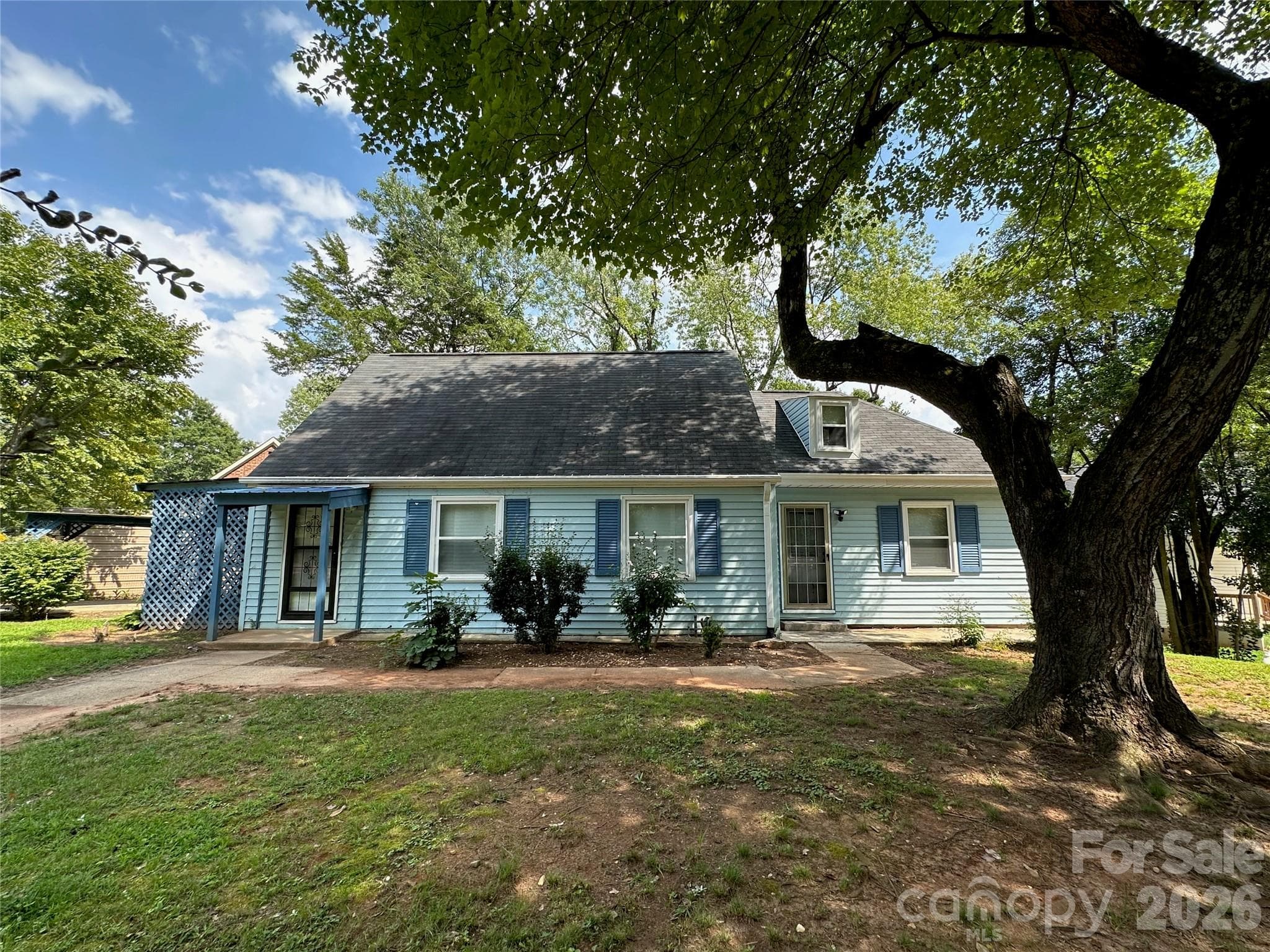 1012 Louise Road