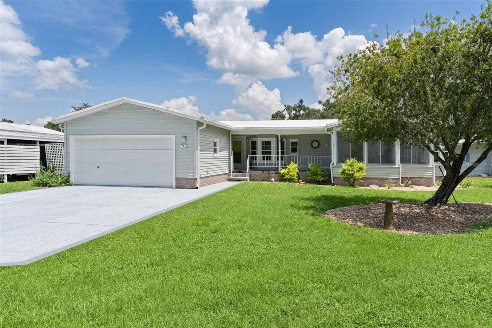 Manufactured Home at 705 OAK BLVD, WILDWOOD, photo 2 of 30