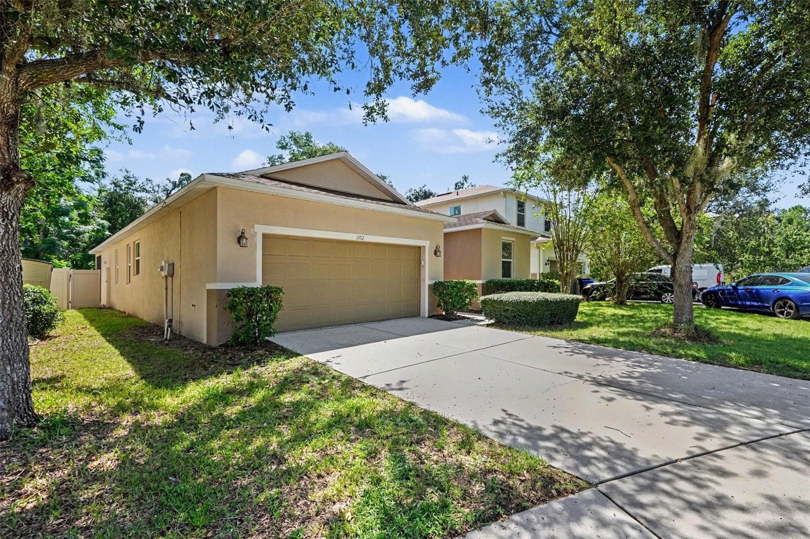 Single Family Residence at 1102 CANYON OAKS DR, BRANDON, photo 7 of 28