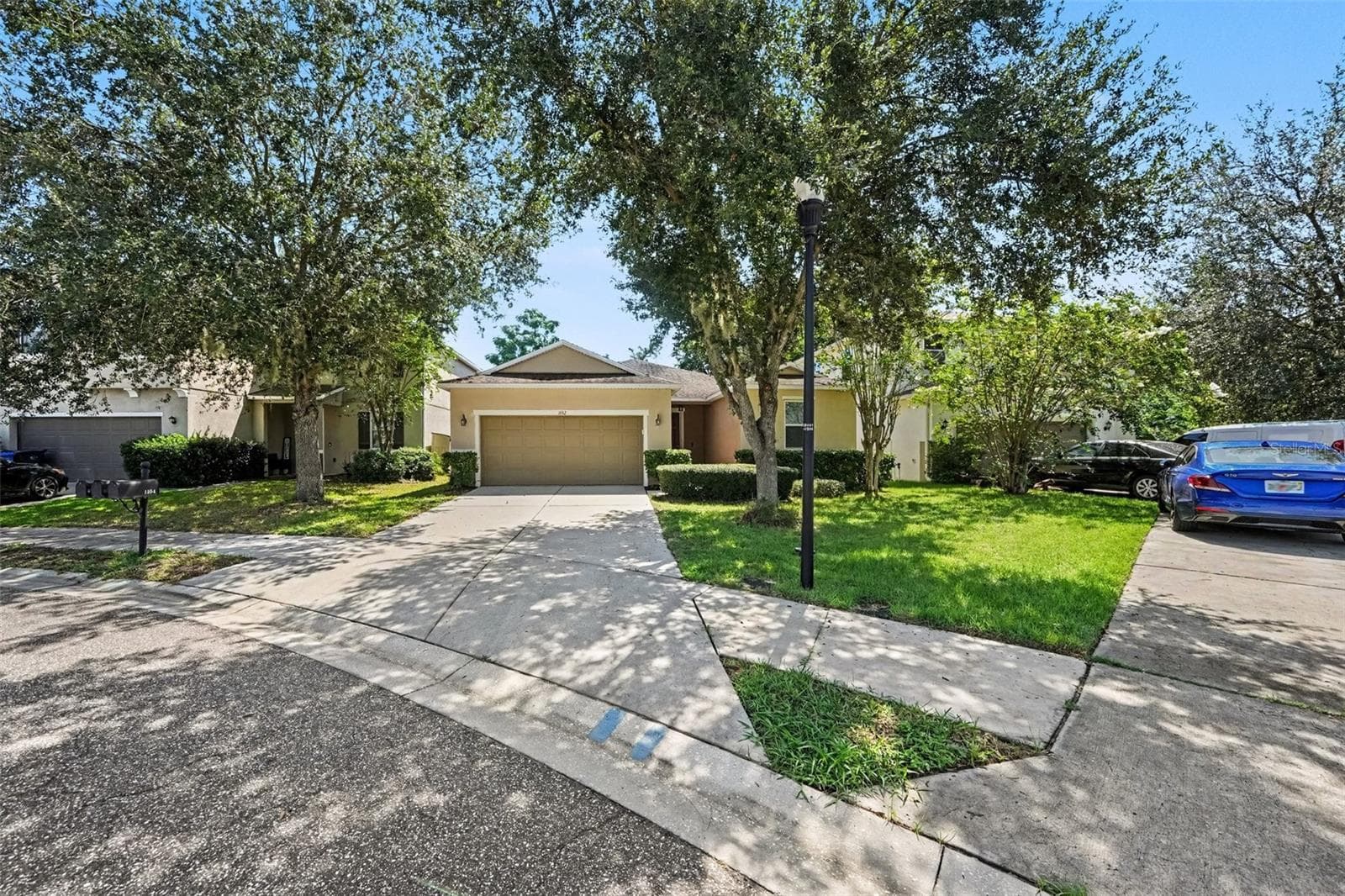 Single Family Residence at 1102 CANYON OAKS DR, BRANDON, photo 8 of 28