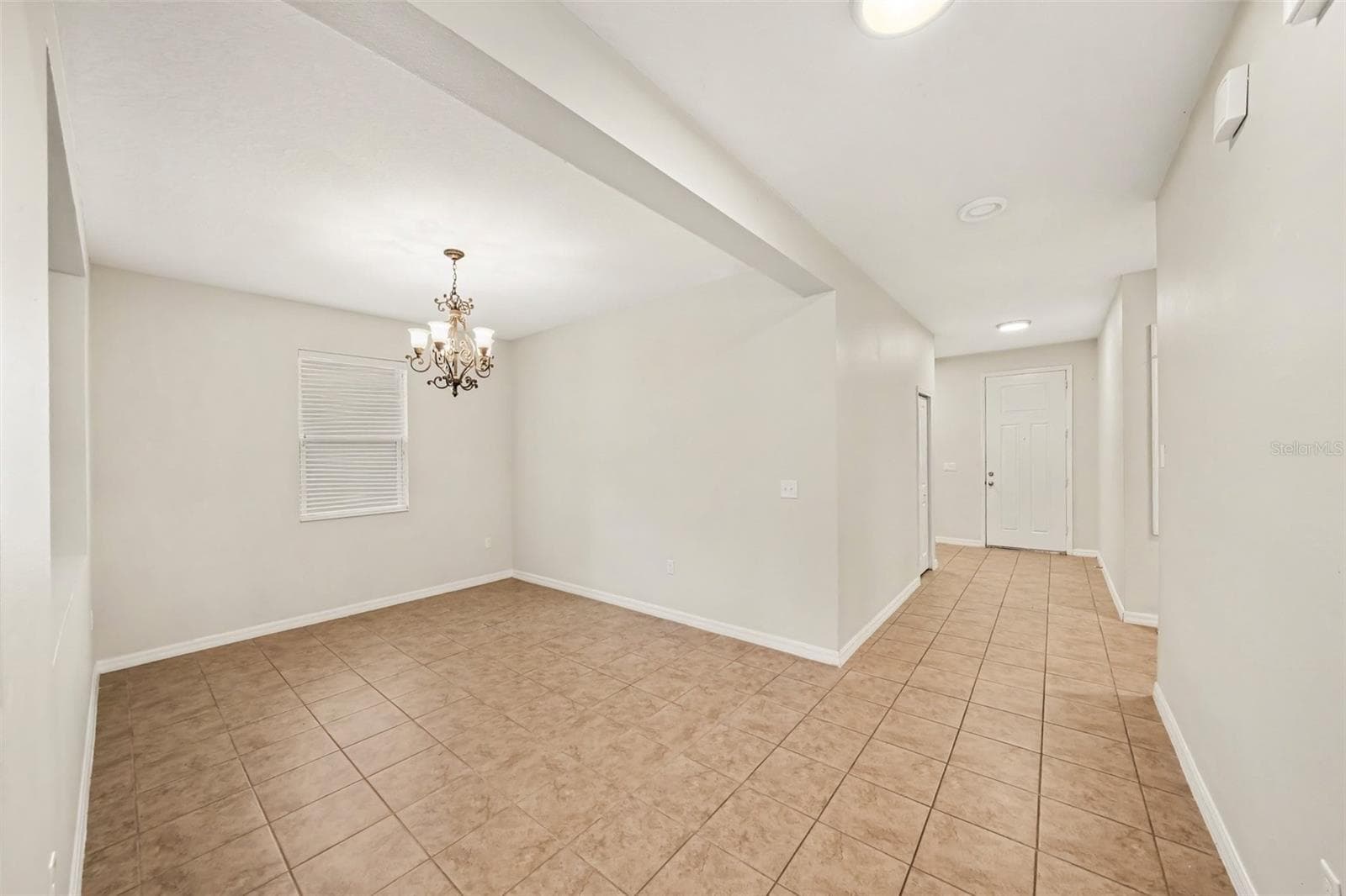 Single Family Residence at 1102 CANYON OAKS DR, BRANDON, photo 10 of 28