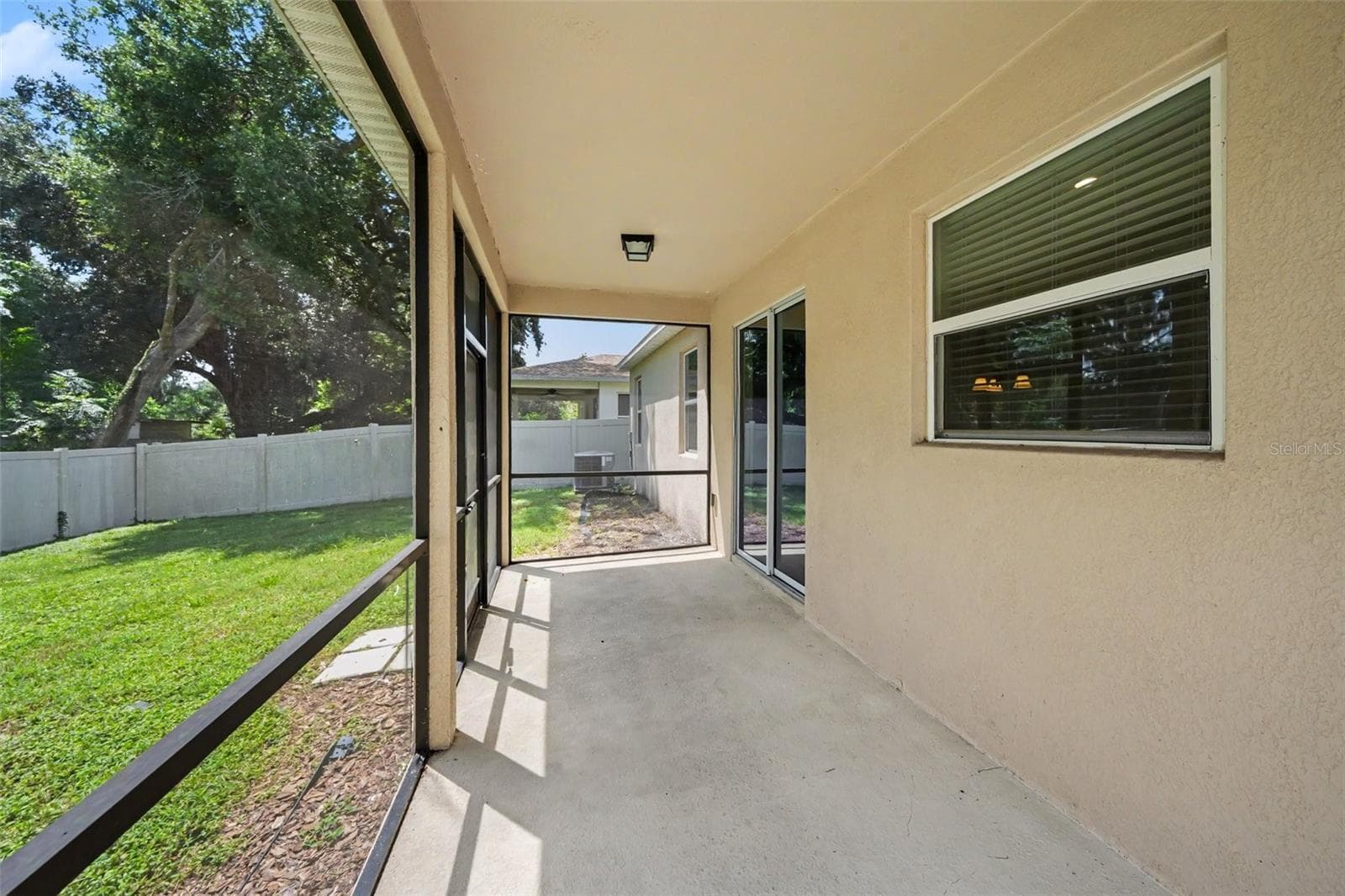 Single Family Residence at 1102 CANYON OAKS DR, BRANDON, photo 27 of 28
