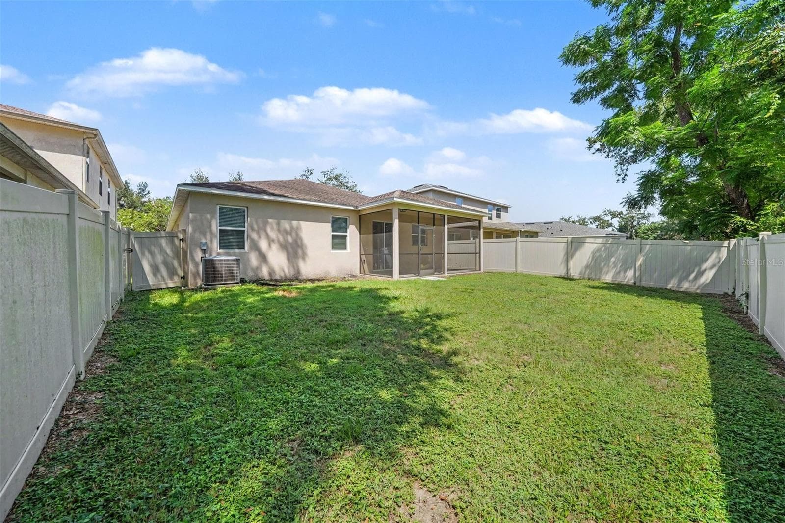Single Family Residence at 1102 CANYON OAKS DR, BRANDON, photo 20 of 28