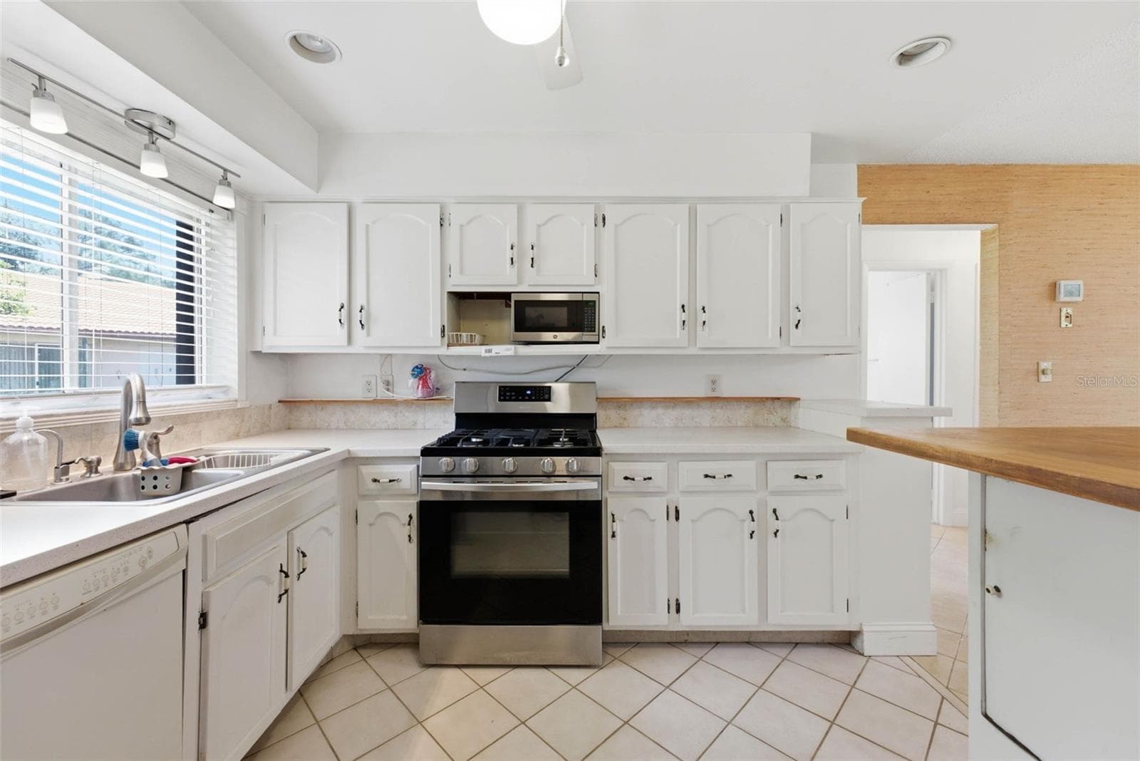 Single Family Residence at 5257 WILDFLOWER RD, ORLANDO, photo 33 of 65