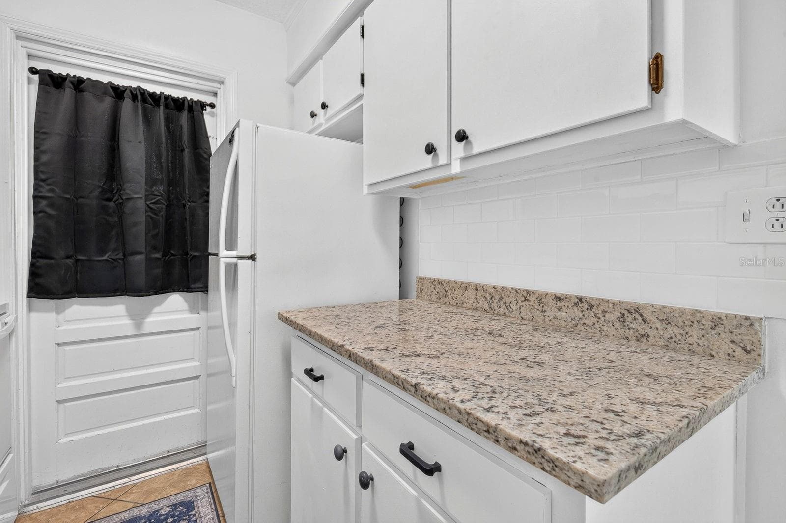 Kitchen - 4507 9TH ST W #E3, BRADENTON