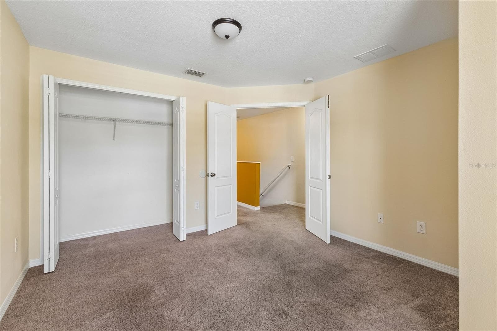 Townhouse at 4127 SHADE TREE LN, LAKELAND, photo 9 of 22