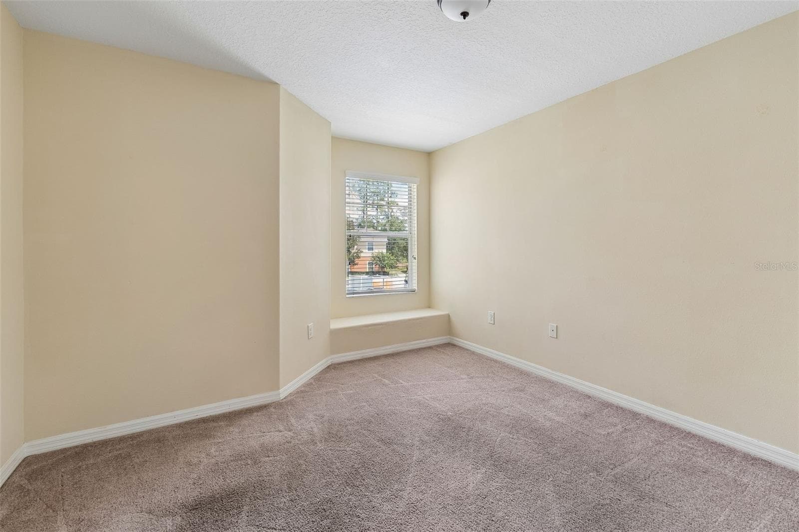 Townhouse at 4127 SHADE TREE LN, LAKELAND, photo 10 of 22