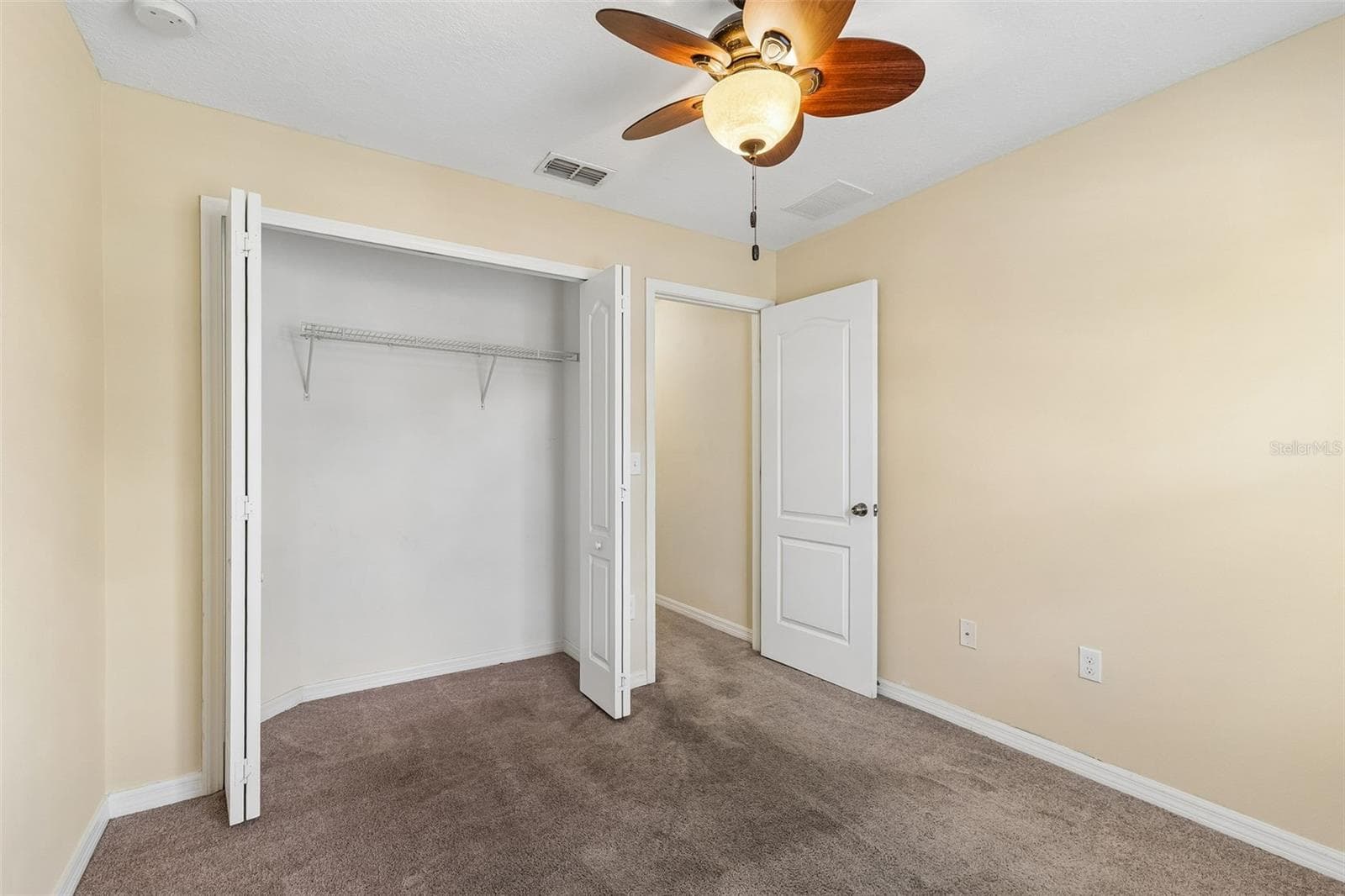 Townhouse at 4127 SHADE TREE LN, LAKELAND, photo 13 of 22