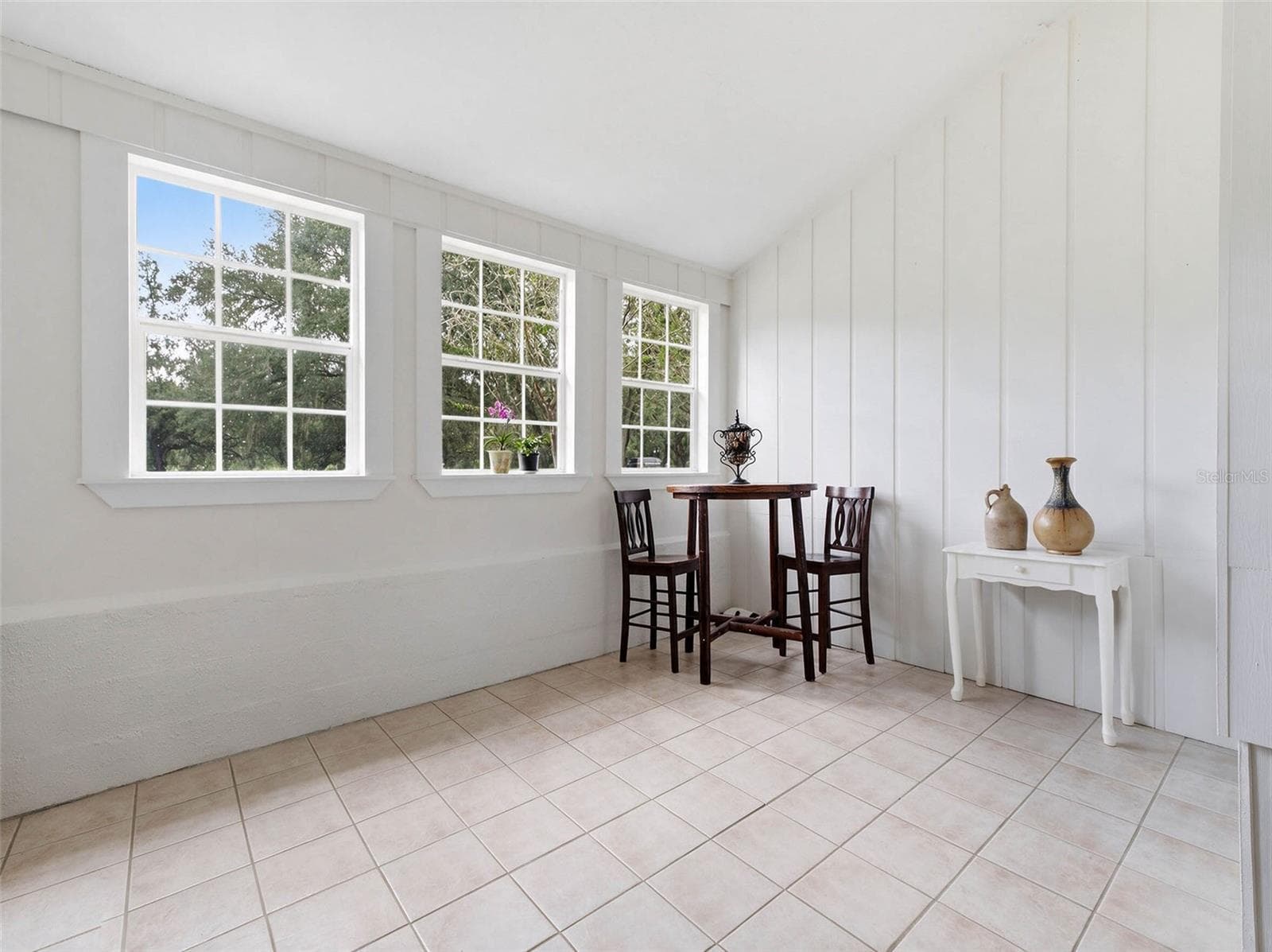FLORIDA ROOM - 14404 AMY LN, HUDSON