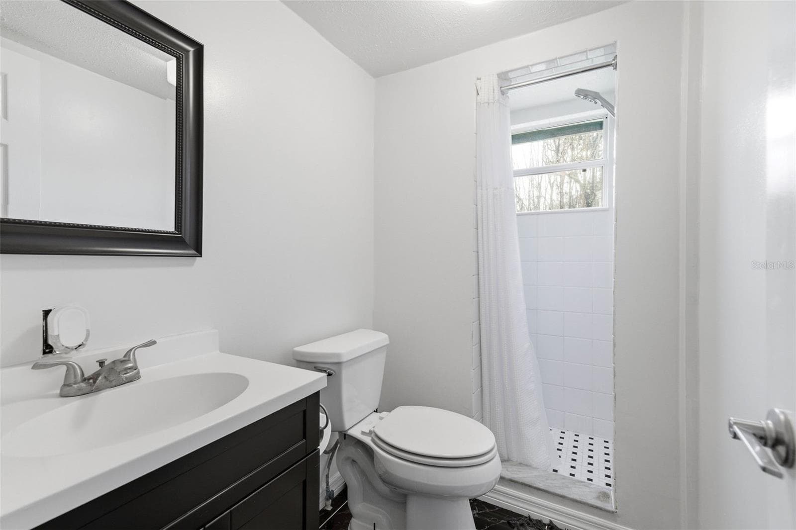 2ND BATH - 14404 AMY LN, HUDSON