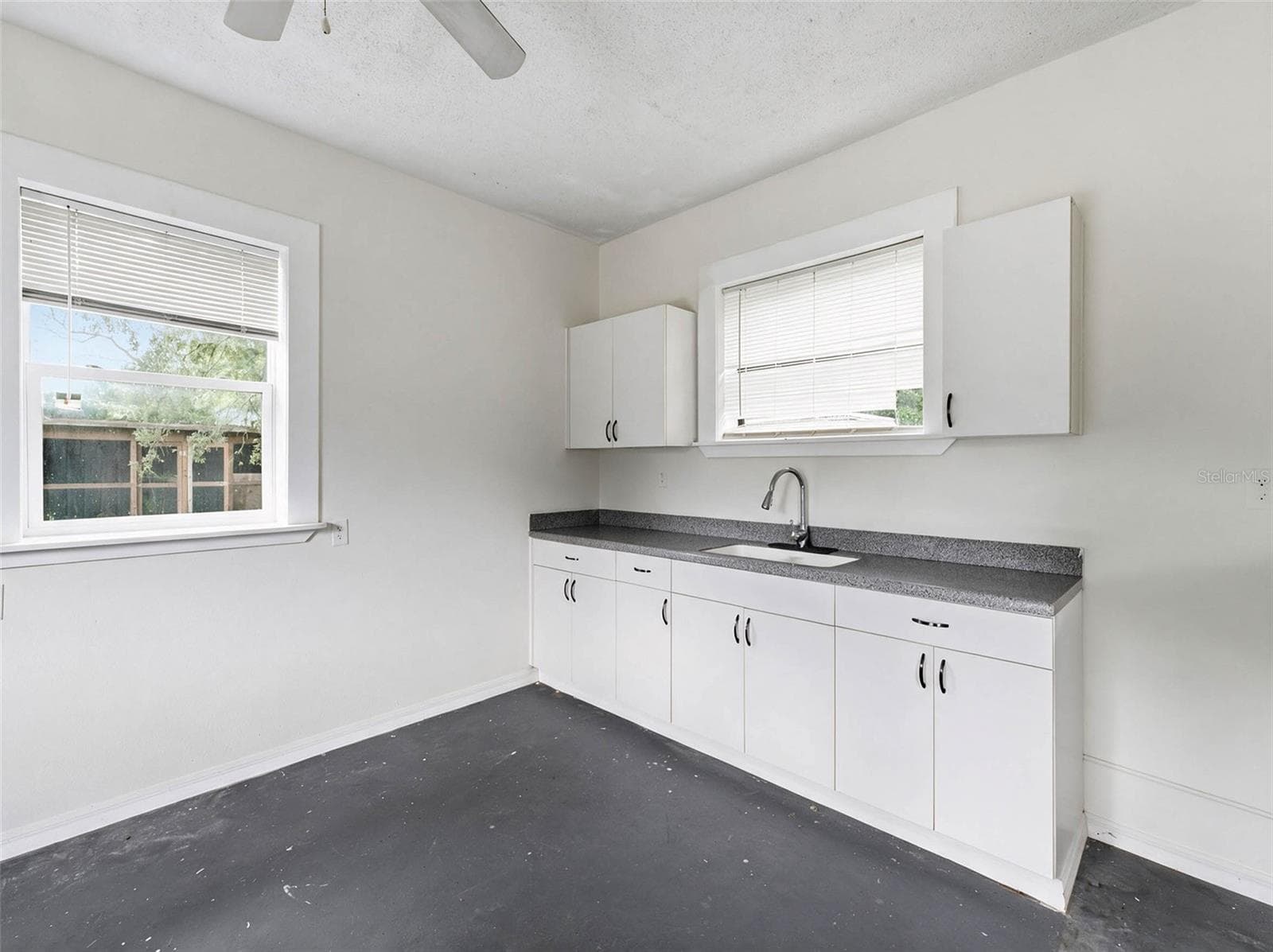 INTERIOR BUILDING 3 - 14404 AMY LN, HUDSON