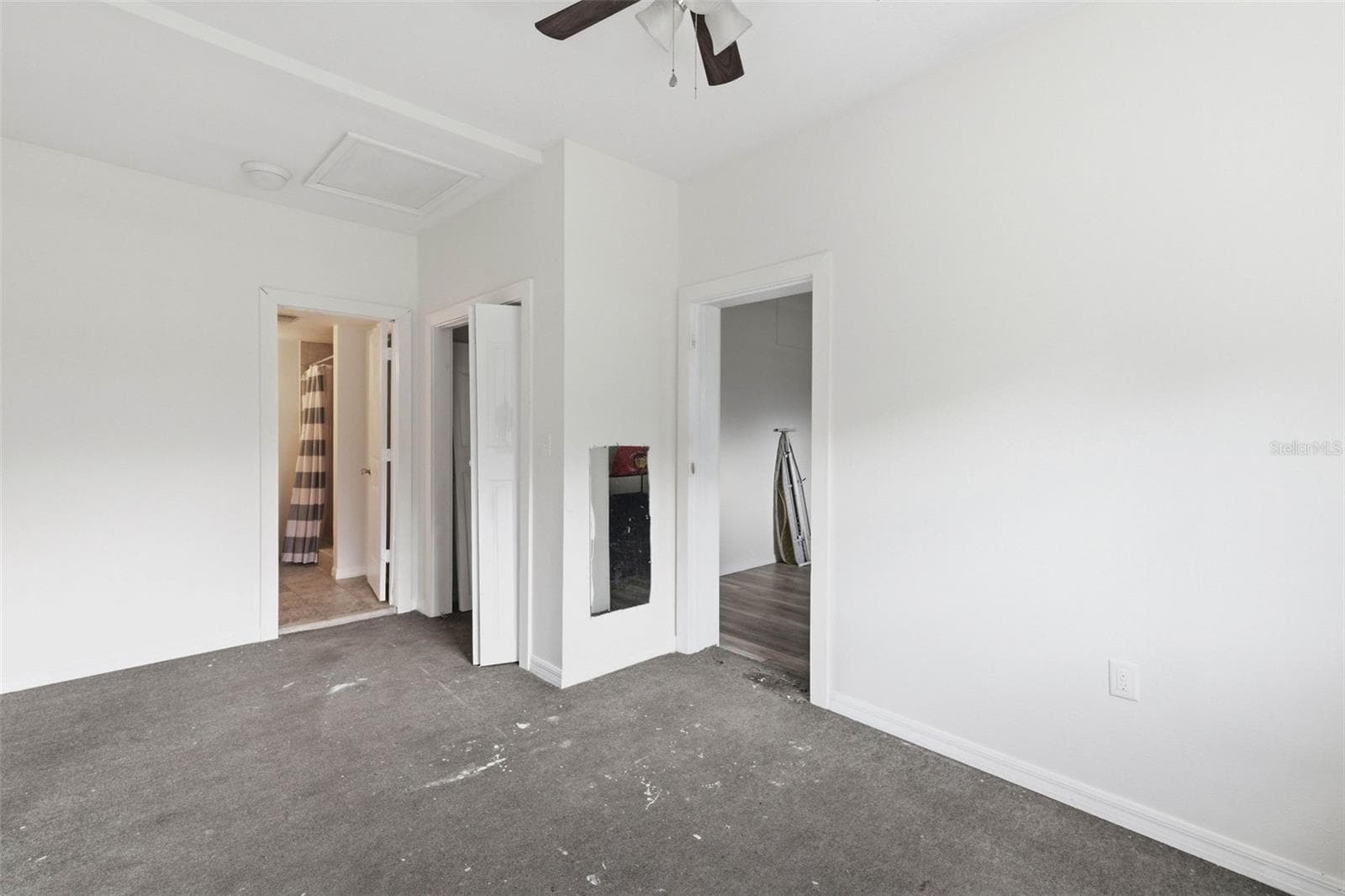 INTERIOR BUILDING 3 - 14404 AMY LN, HUDSON