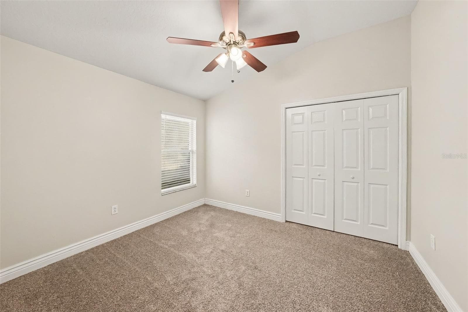 Single Family Residence at 16312 BRIDGECROSSING DR, LITHIA, photo 13 of 20