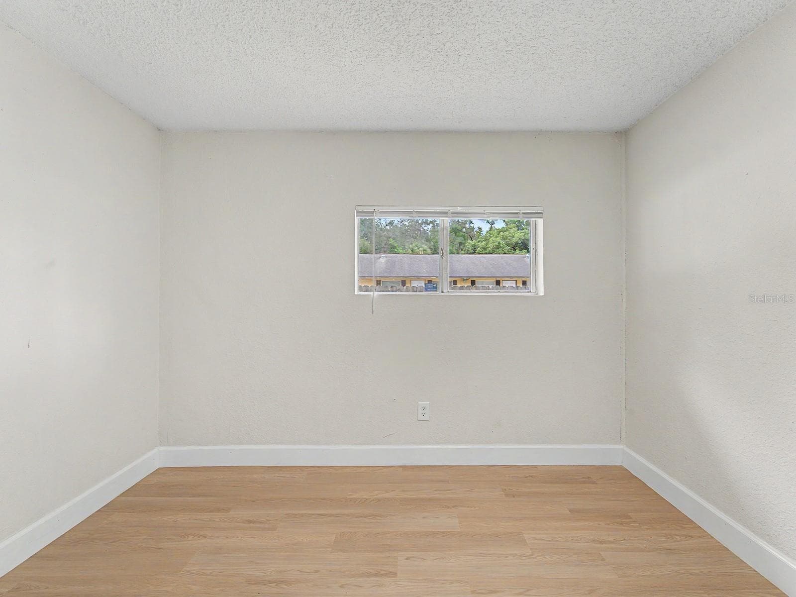 Single Family Residence at 8117 N KLONDYKE ST, TAMPA, photo 11 of 42