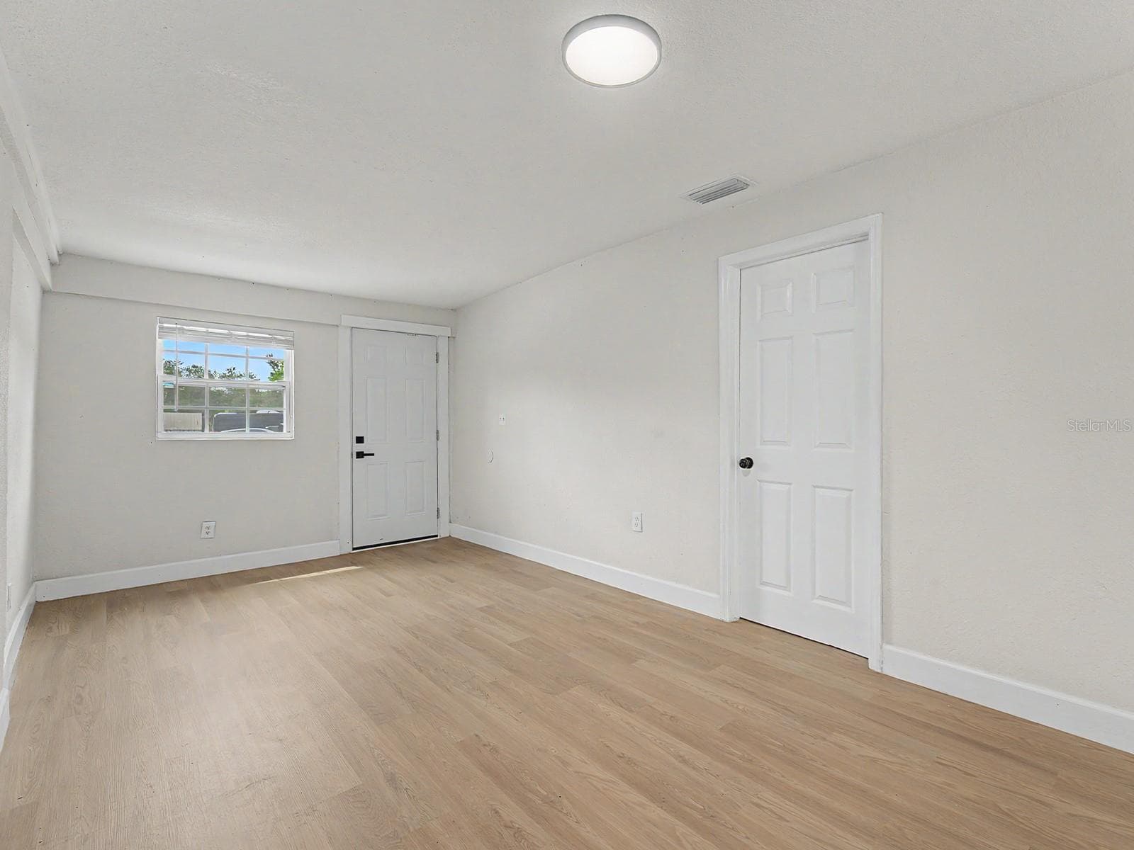 Single Family Residence at 8117 N KLONDYKE ST, TAMPA, photo 31 of 42