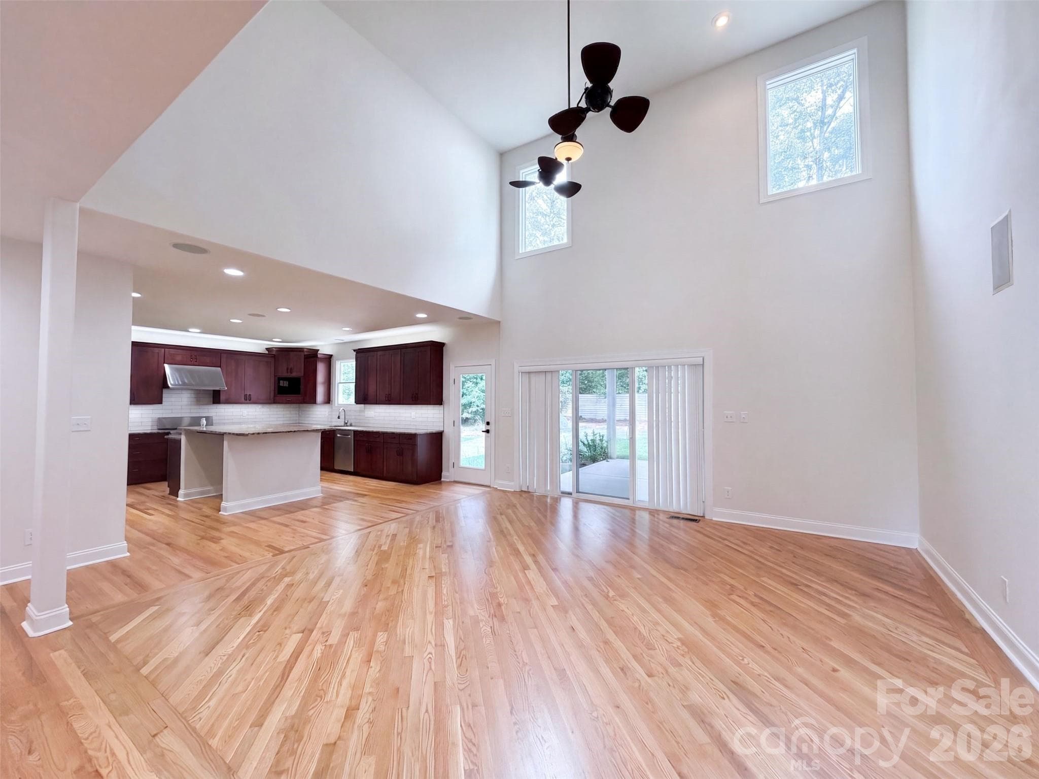 Single Family Residence at 142 Bain Lane, Mooresville, photo 3 of 18