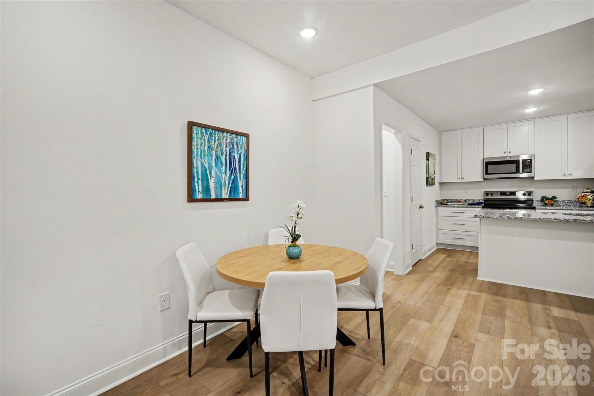 Single Family Residence at 3299 Old Seine Road, Smyrna, photo 14 of 27