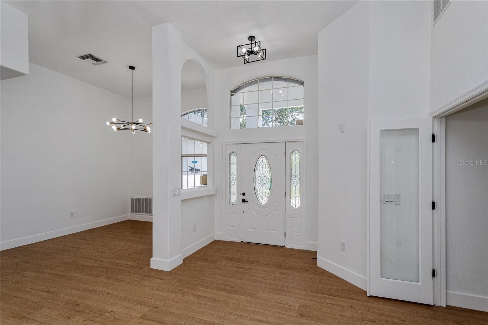 Single Family Residence at 1222 N HART BLVD, ORLANDO, photo 5 of 43