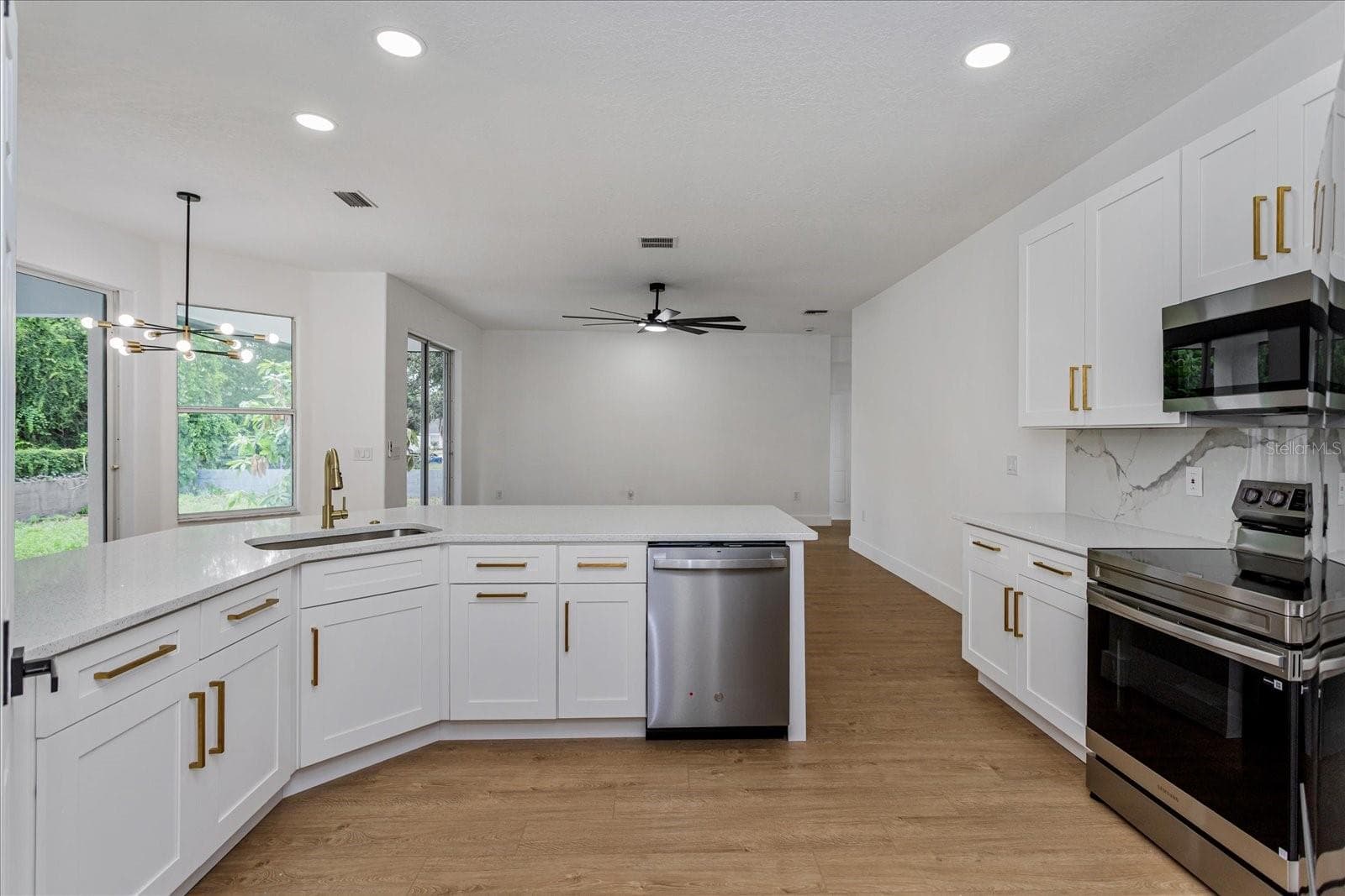 Single Family Residence at 1222 N HART BLVD, ORLANDO, photo 12 of 43