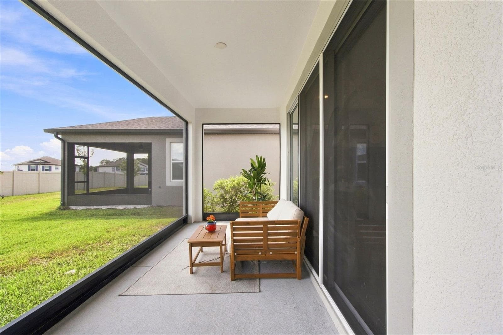 Panoramic screen. - 31840 SAPNA CHIME DR, WESLEY CHAPEL