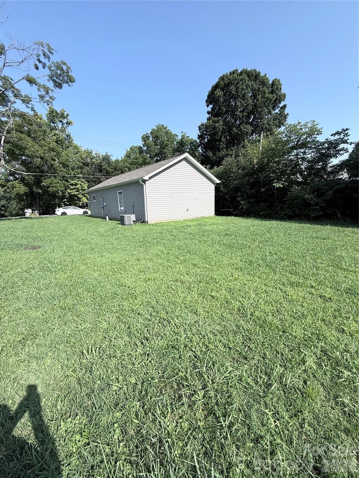 Single Family Residence at 47 14th Street SE, Hickory, photo 3 of 11