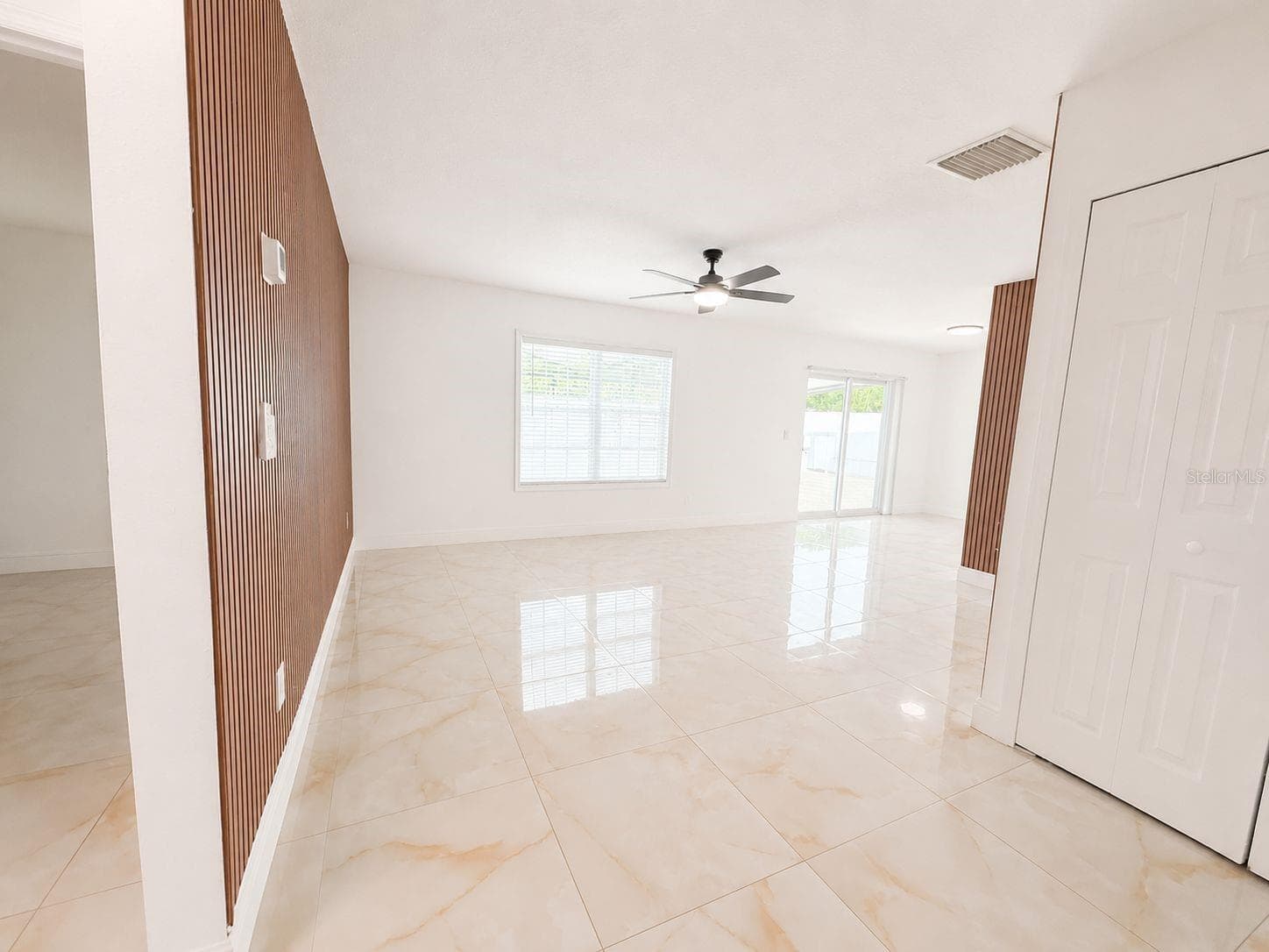 Single Family Residence at 9203 CAMINO VILLA BLVD, TAMPA, photo 2 of 18