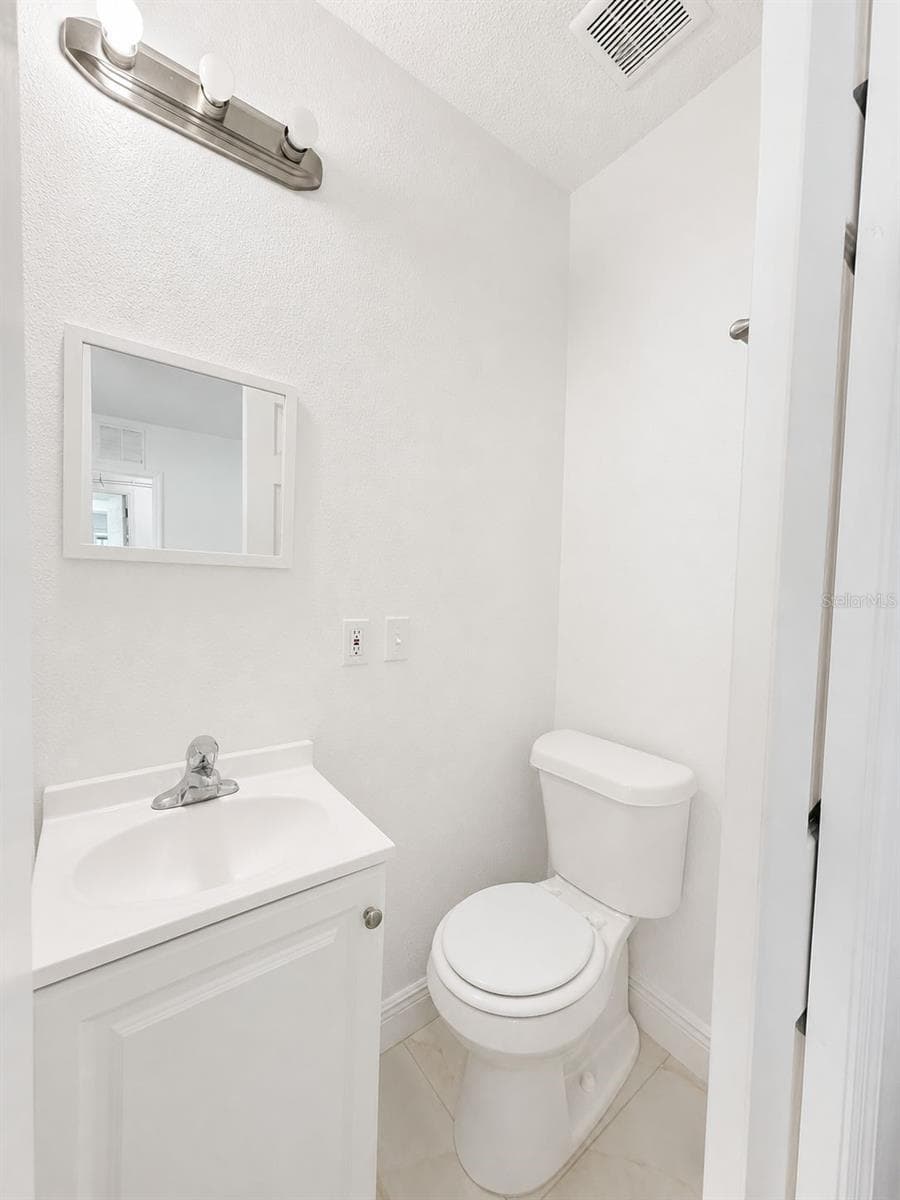 Single Family Residence at 9203 CAMINO VILLA BLVD, TAMPA, photo 16 of 18