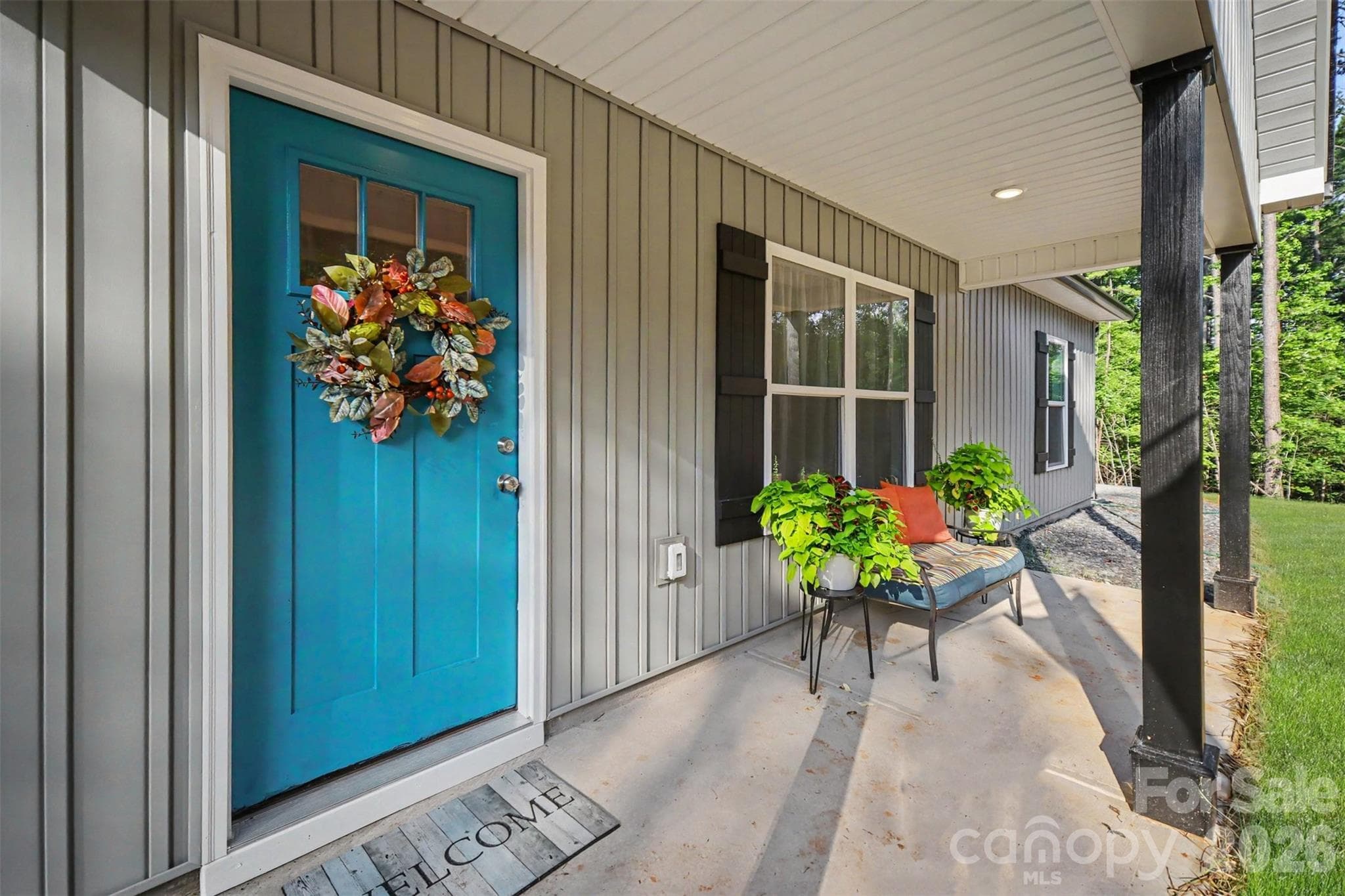 Single Family Residence at 3299 Old Seine Road, Smyrna, photo 2 of 27