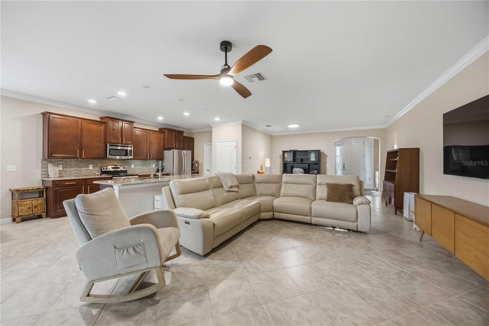 Single Family Residence at 5516 CARTAGENA DR, SARASOTA, photo 8 of 46