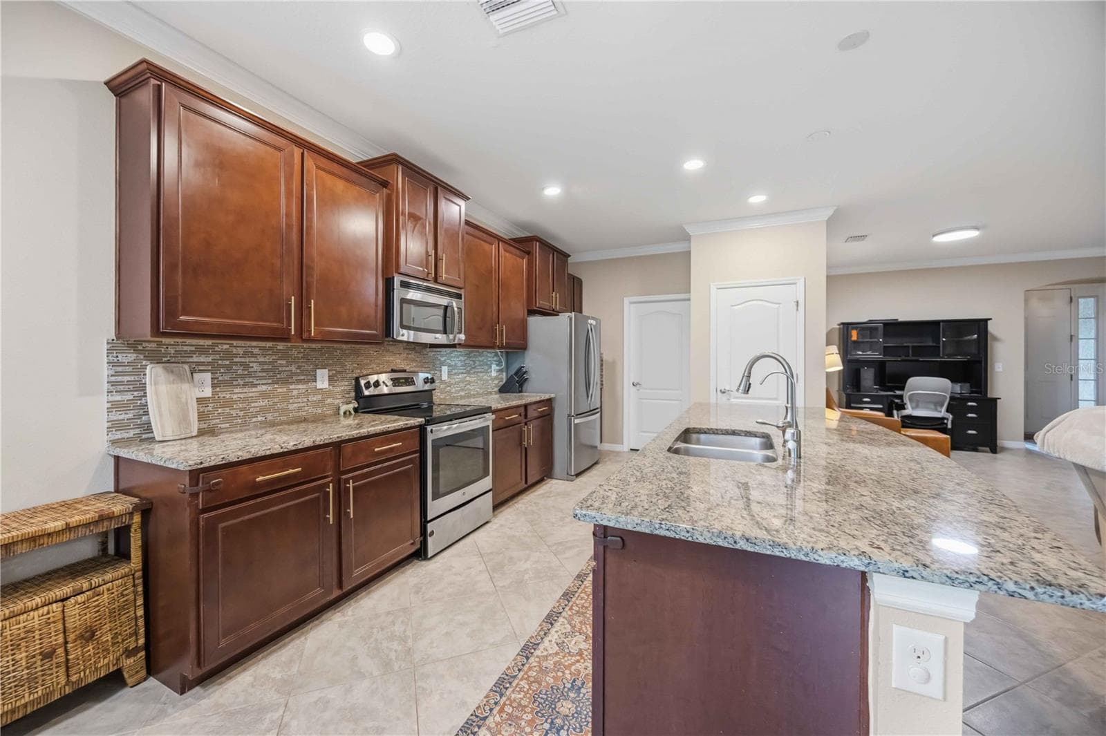 Single Family Residence at 5516 CARTAGENA DR, SARASOTA, photo 10 of 46