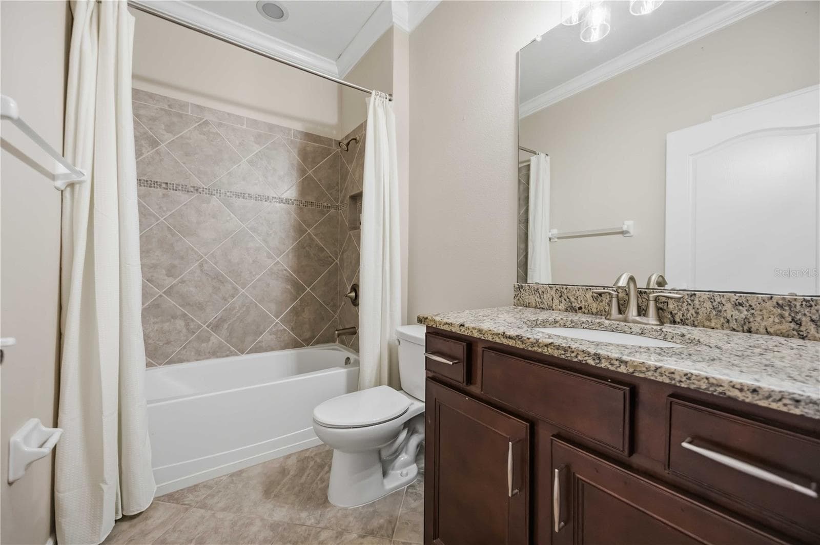 Single Family Residence at 5516 CARTAGENA DR, SARASOTA, photo 20 of 46