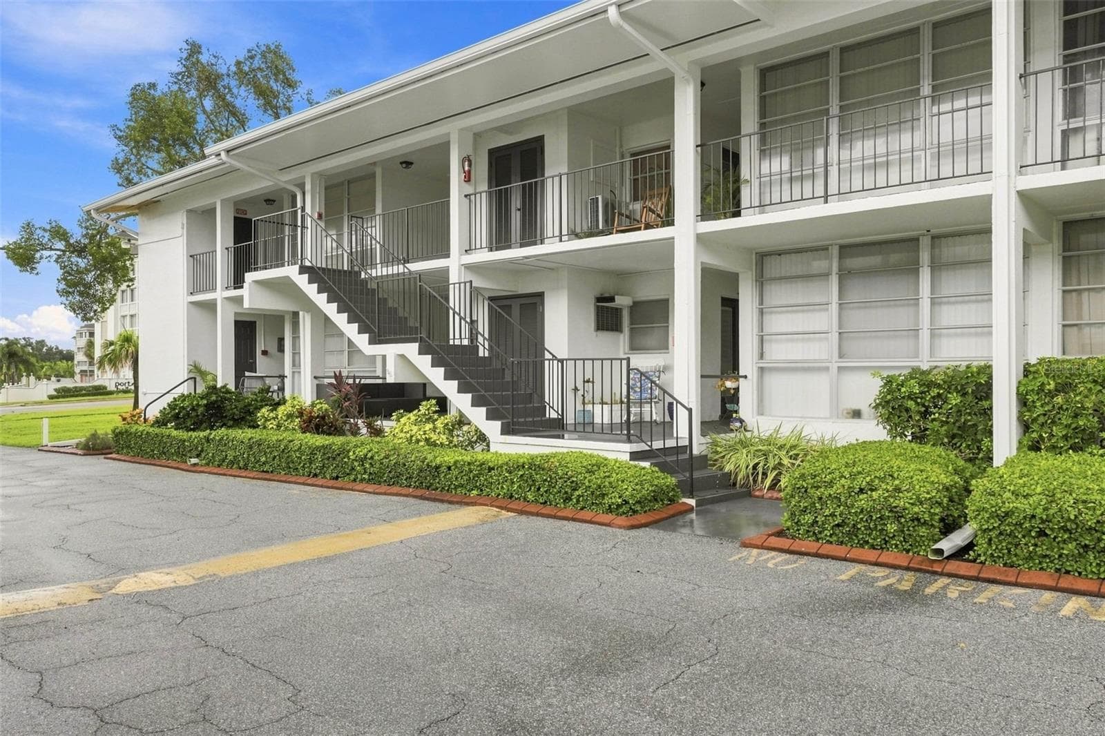 Condominium at 2950 W BAY DR #B1, BELLEAIR BLUFFS, photo 2 of 41