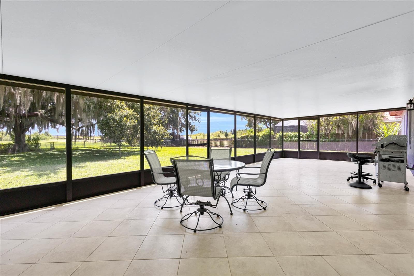 Enormous screened porch - 2805 LAKE TOHOPEKALIGA BLVD, KISSIMMEE