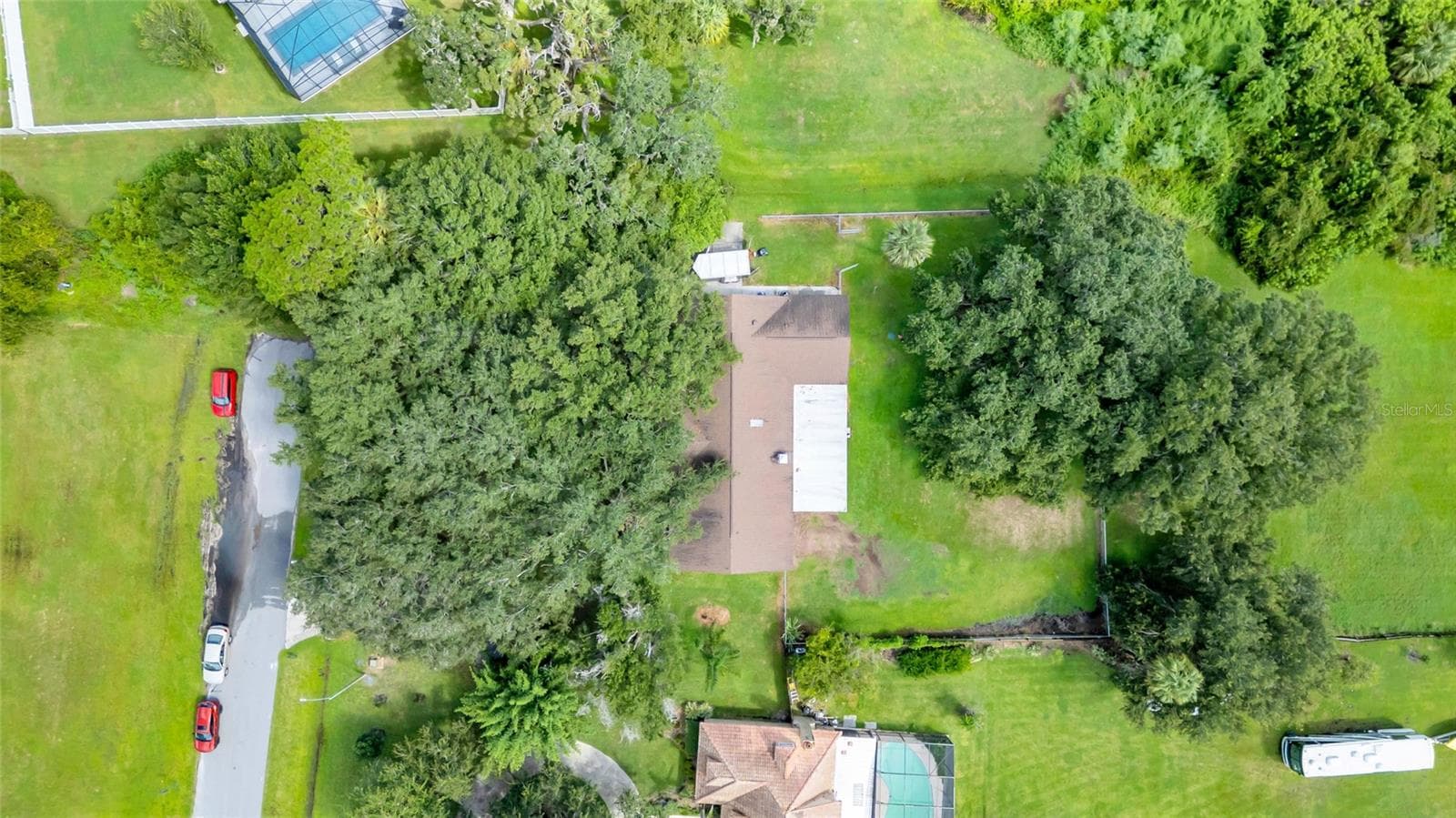 Country setting close to everything - 2805 LAKE TOHOPEKALIGA BLVD, KISSIMMEE