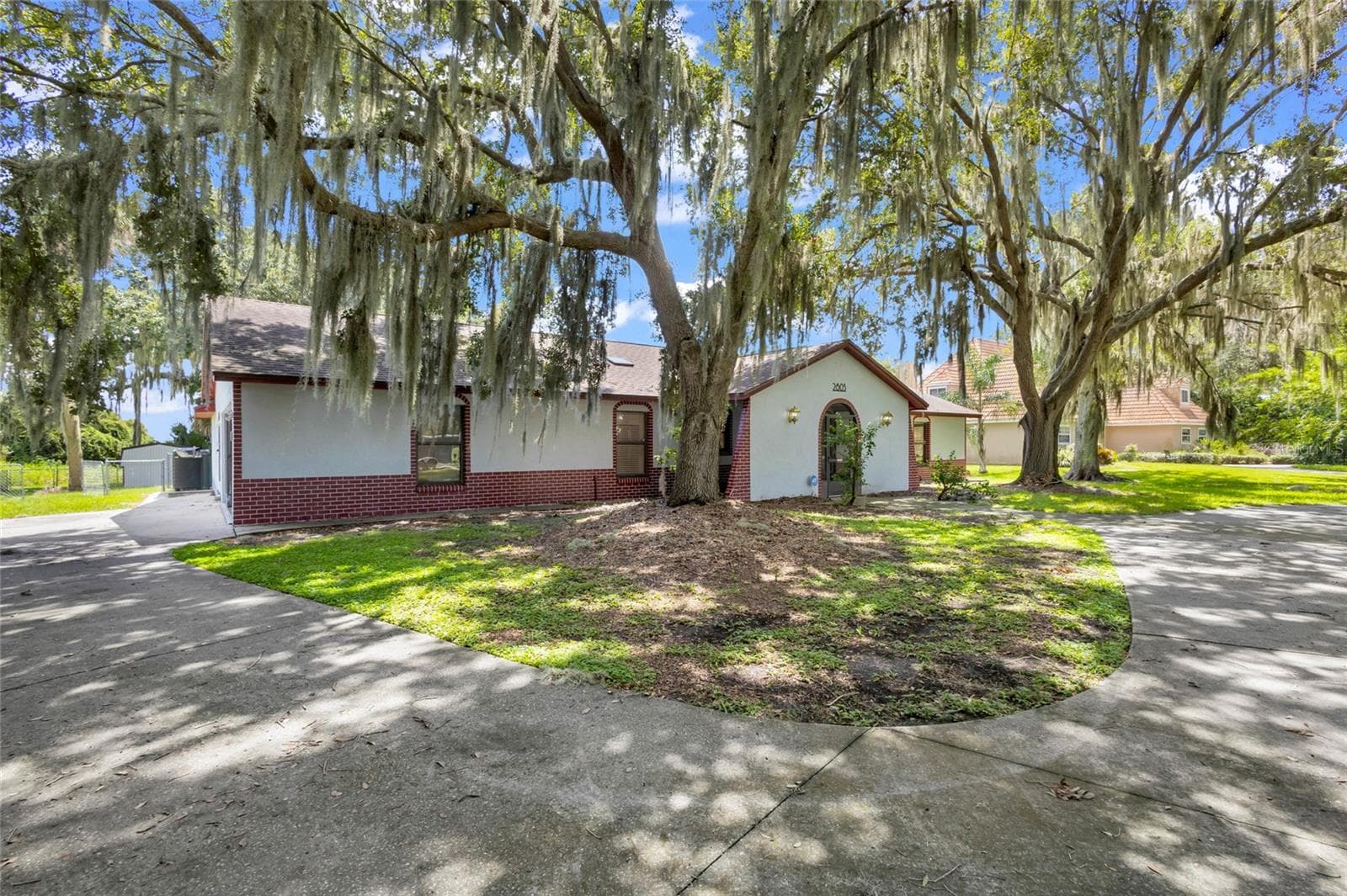 One one neighbor - 2805 LAKE TOHOPEKALIGA BLVD, KISSIMMEE