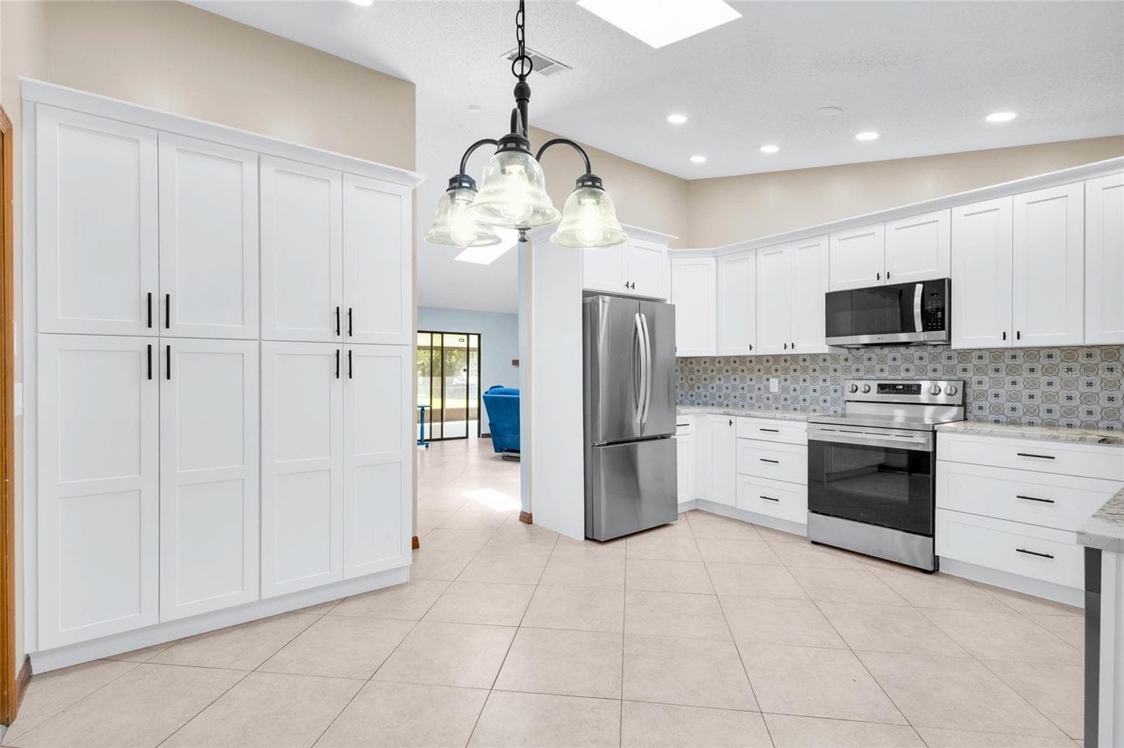 Newly remodeled kitchen - 2805 LAKE TOHOPEKALIGA BLVD, KISSIMMEE