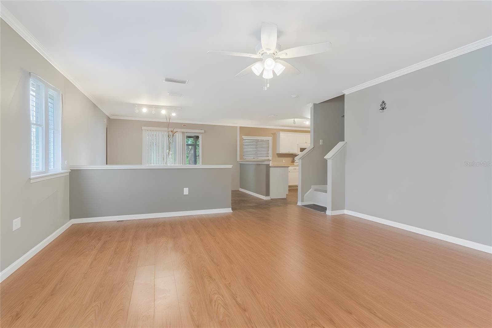 Ai edited without furniture - 19604 TIMBERBLUFF DR, LAND O LAKES