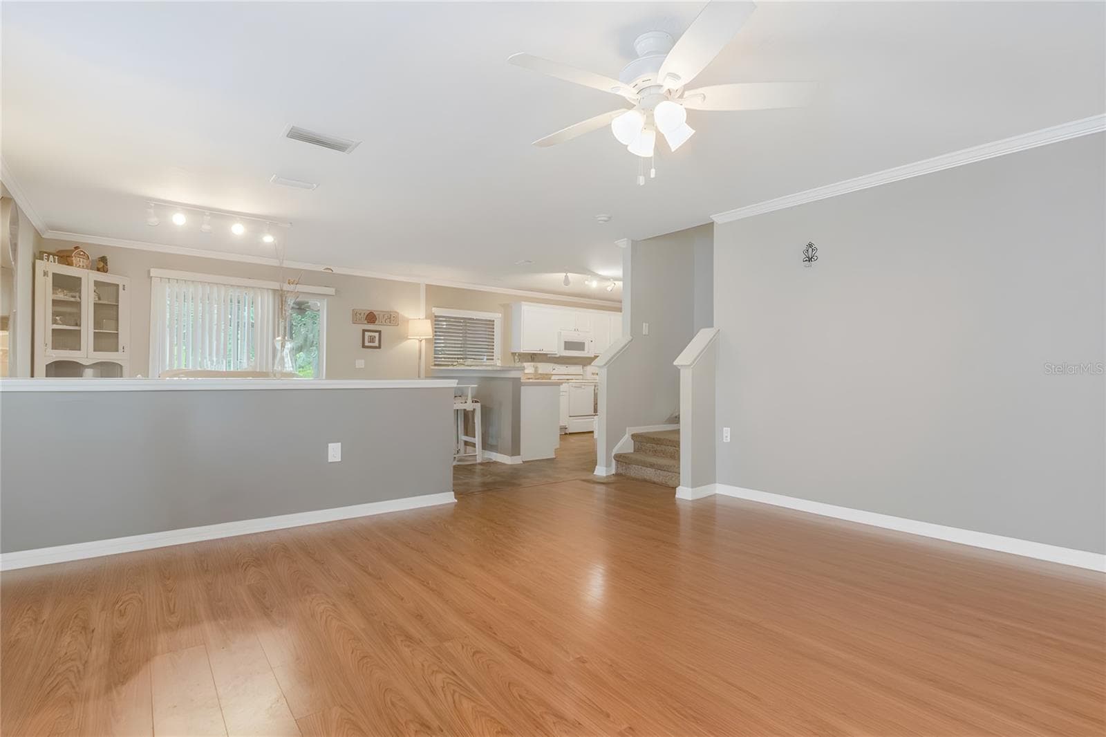 Ai edited without furniture - 19604 TIMBERBLUFF DR, LAND O LAKES